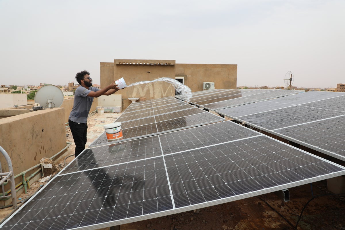 Sudan&rsquo;s war-driven blackouts push residents toward solar power but high costs shut many out