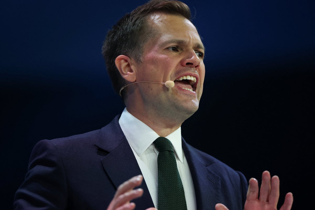 Jenrick mocks protester who was dragged out by her hair at Reform conference
