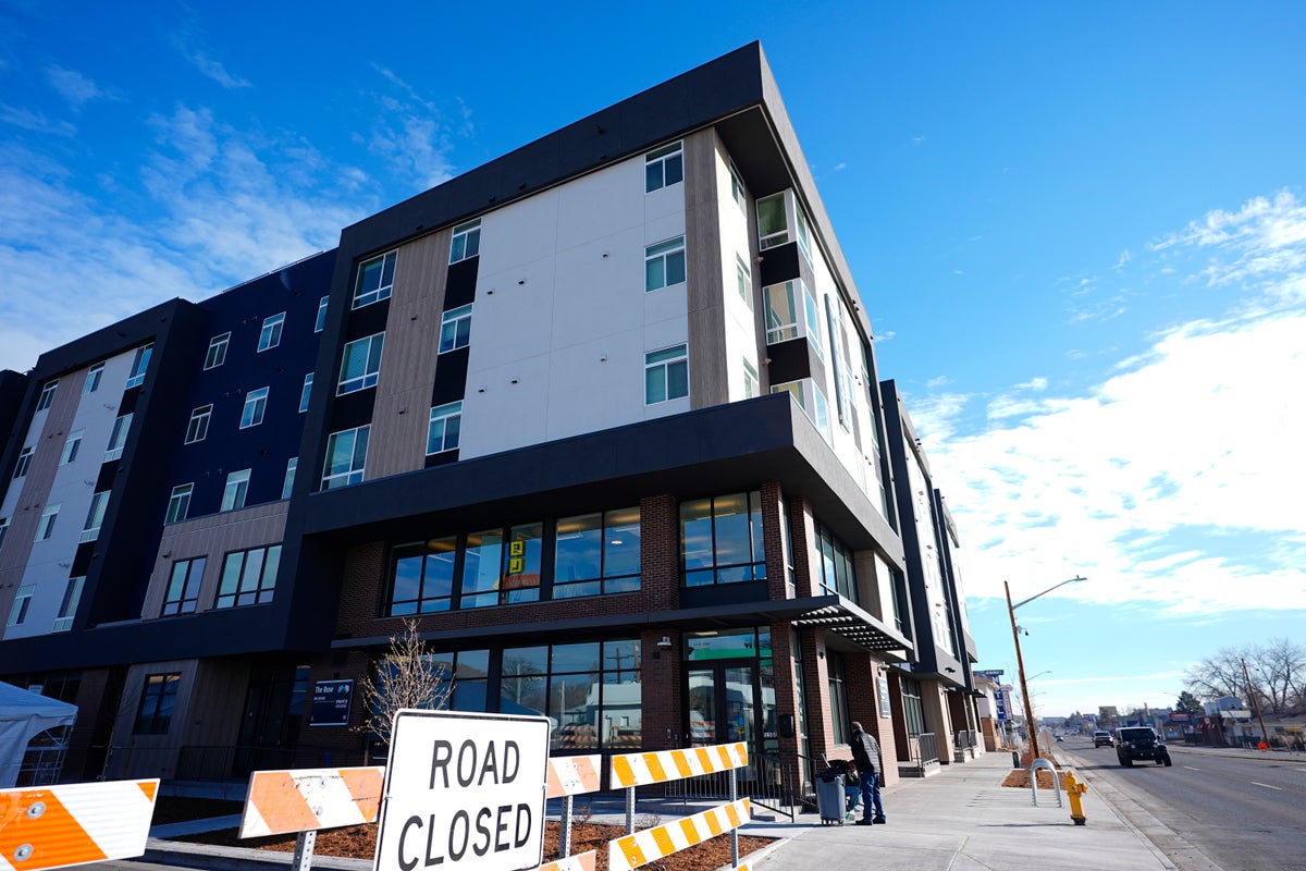 Poorest Americans struggle to find housing as some low-income units remain vacant