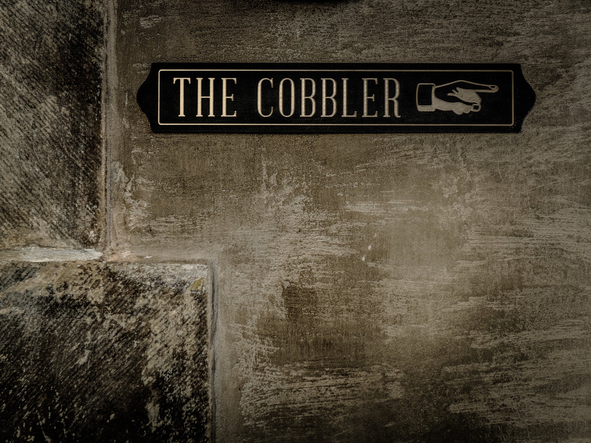 1898 Porter's House The Cobbler – Leaky Cauldron, eat your heart out...