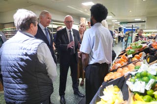 Work and Pensions Secretary Pat McFadden (centre) during a visit to John Lewis in Londonโs Oxford Street