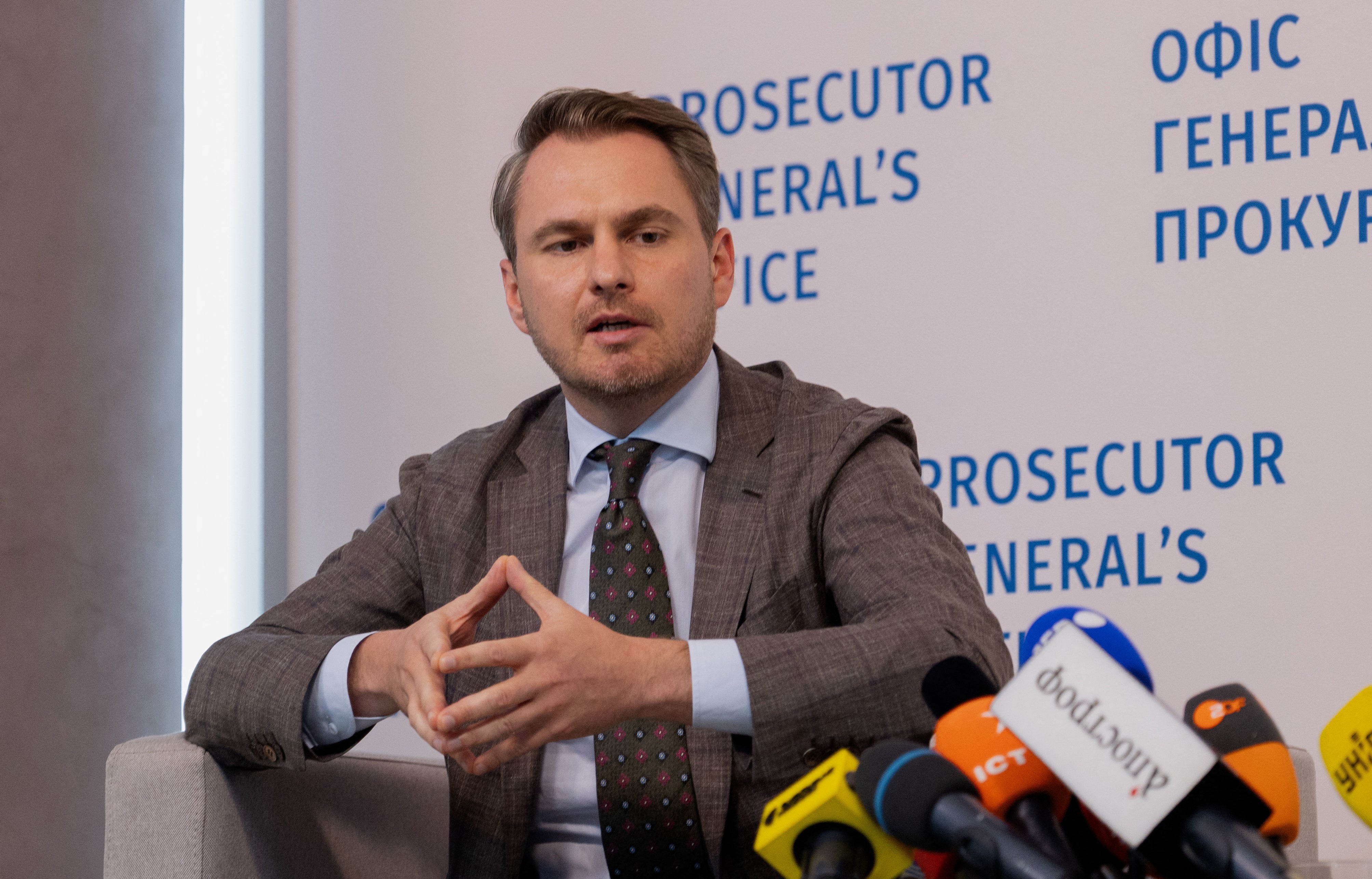Ukraine&rsquo;s prosecutor general resigns citing political conflict
