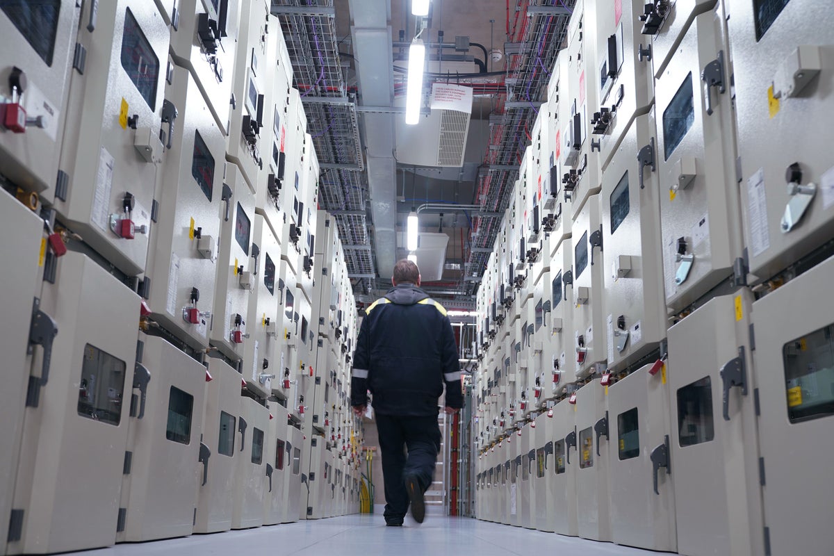 Plea for data centre moratorium sends ‘wrong message’ to investors, MSPs told