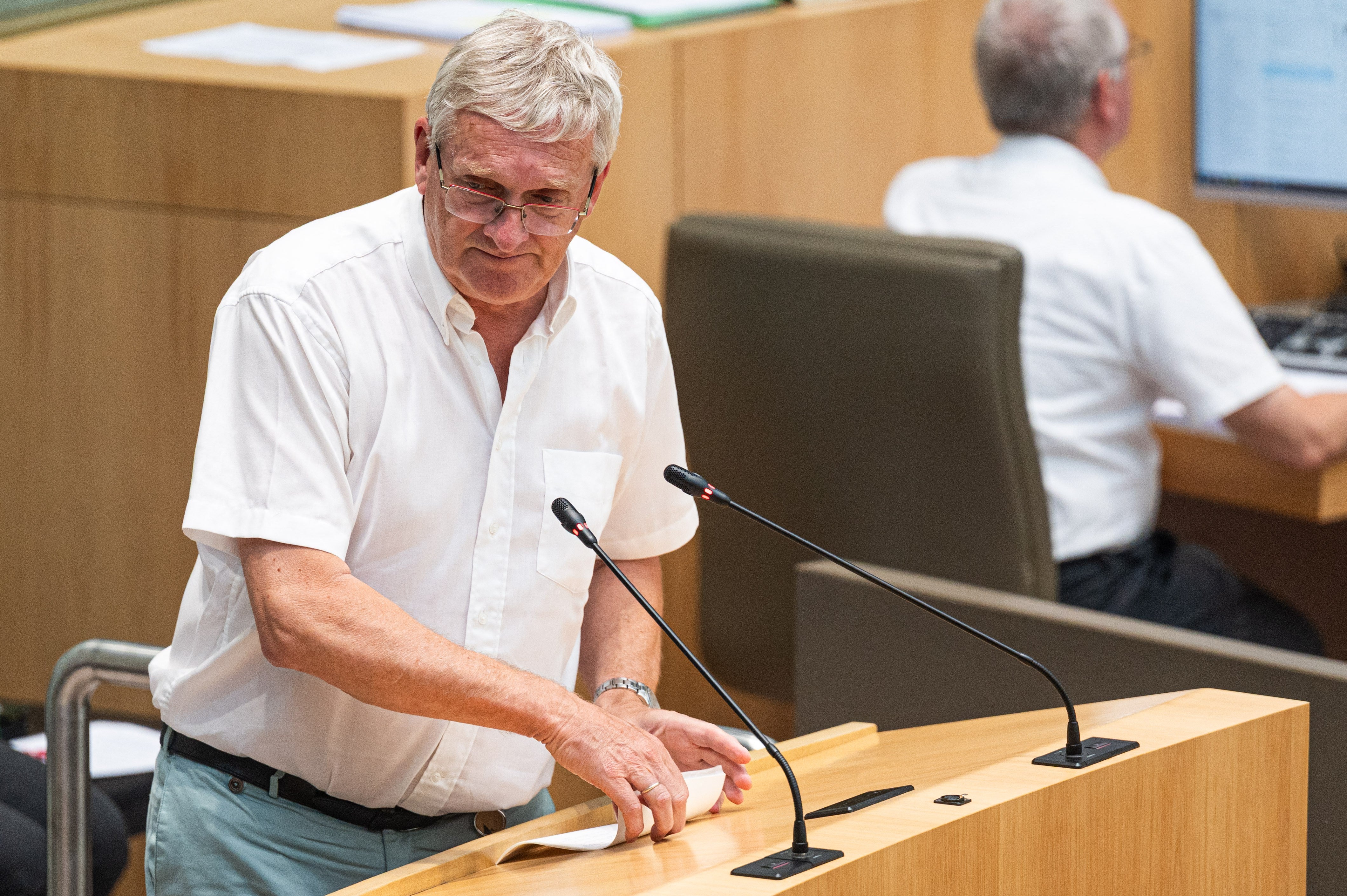 Vlaams Belang's Jan Laeremans pictured during a plenary session in Parliament back in June