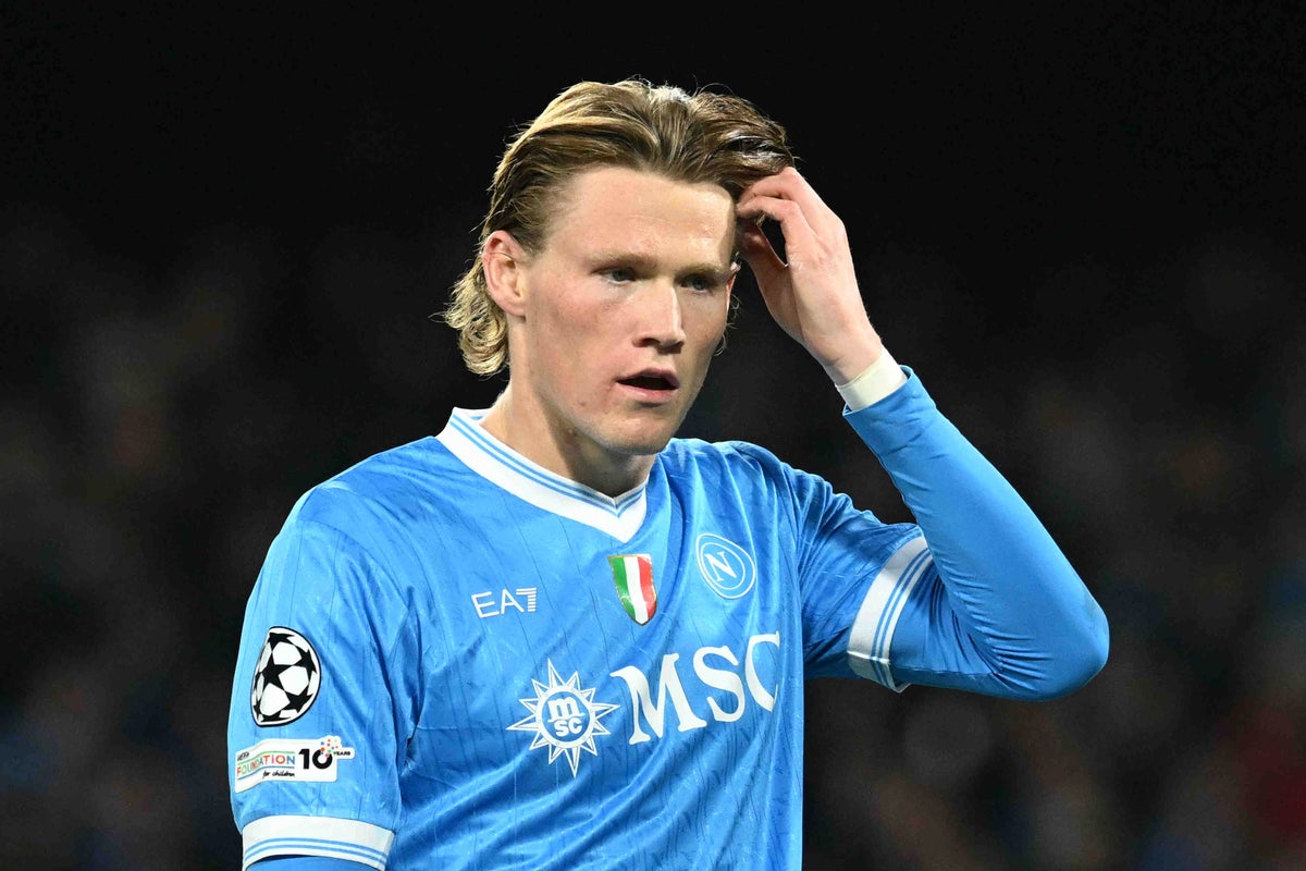 Scott McTominay returns to Napoli training after heart procedure