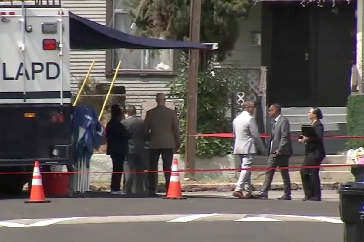LAPD officers shoot dead man who approached them with a tree trimmer
