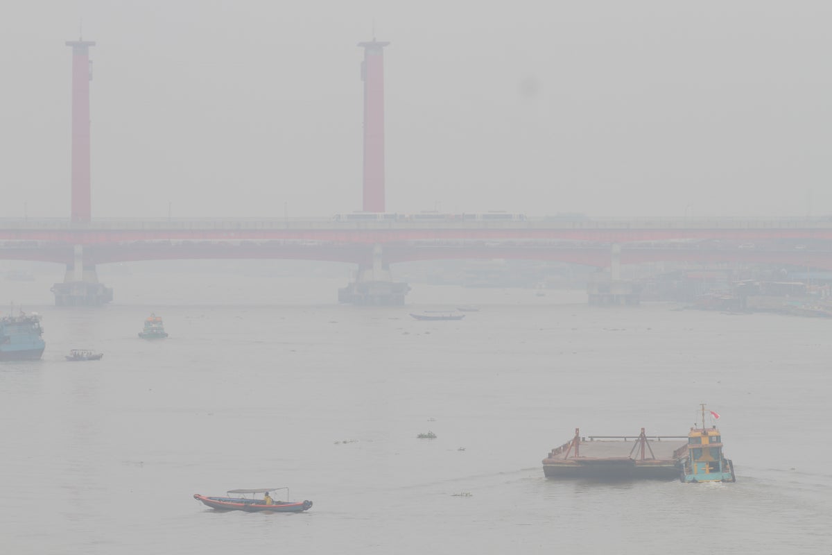 More Indonesian schools switch to remote learning as haze worsens from forest fires