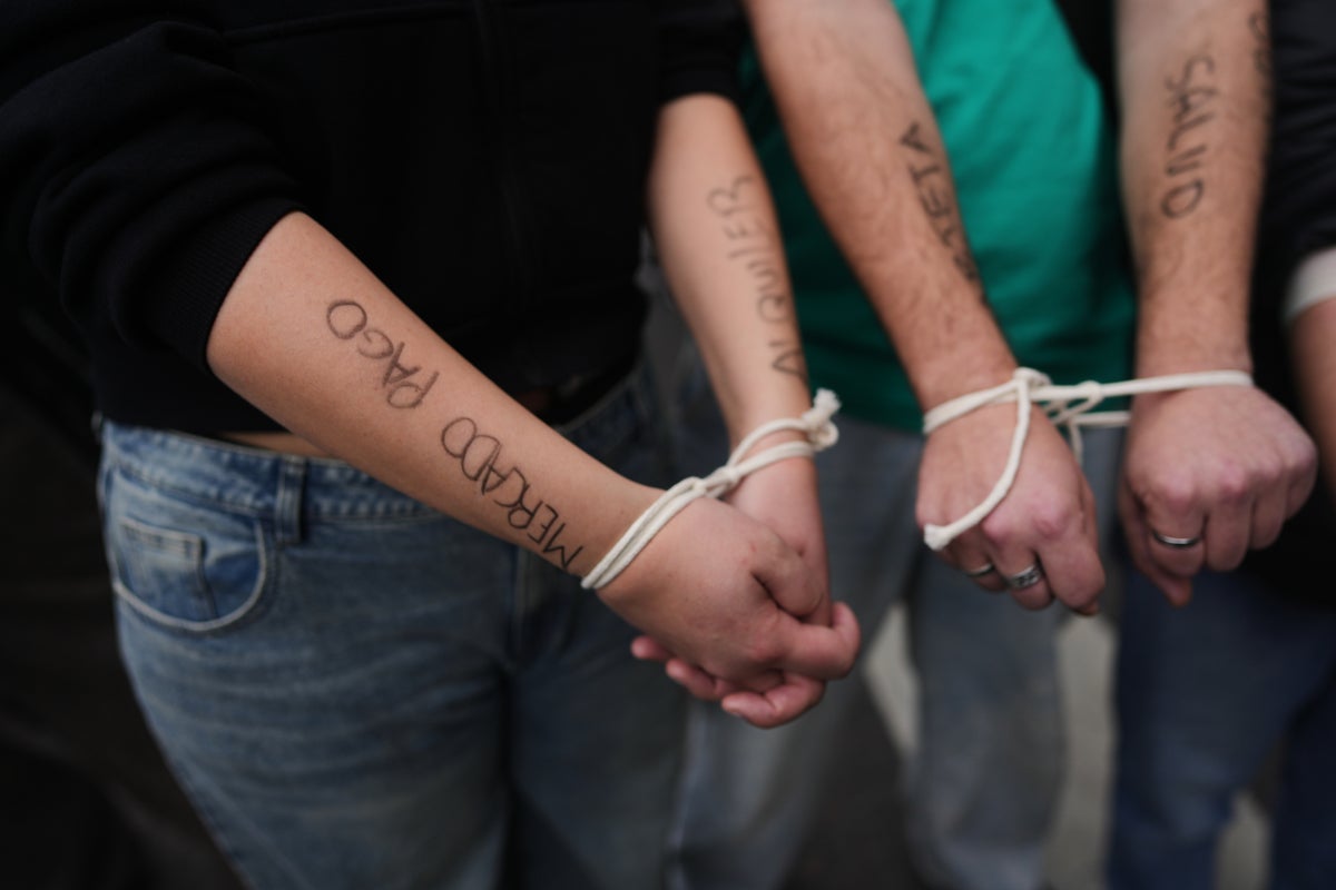 Debt piles up for young Argentines, testing support for President Milei