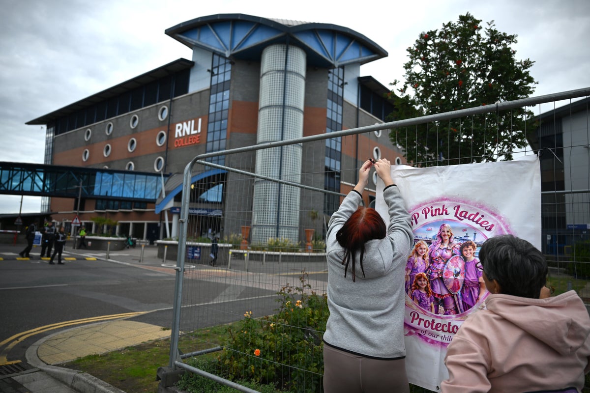 RNLI suspends services in Portsmouth after huge anti-migrant protests
