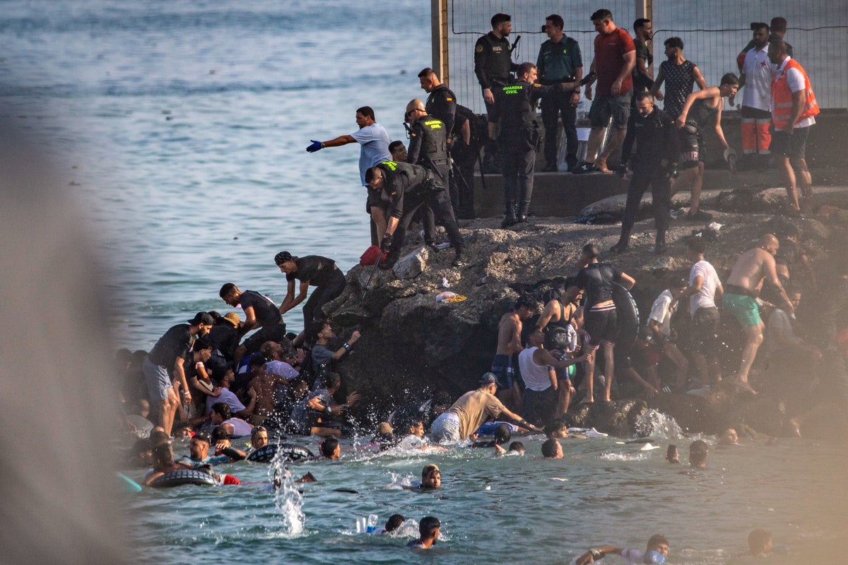Spains intelligence agency issued several warnings about plans to breach border before Ceuta crisis