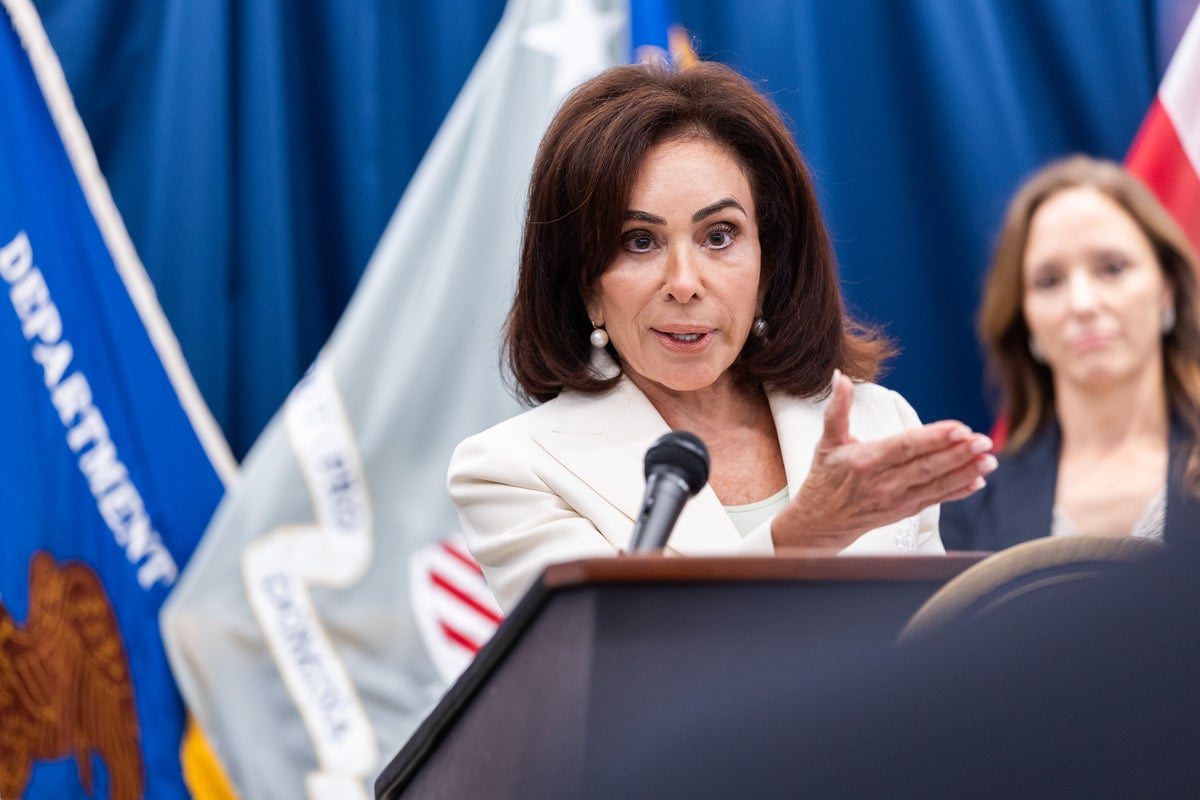 Jeanine Pirro unloads on reporter who pressed her about Trump’s Reflecting Pool case