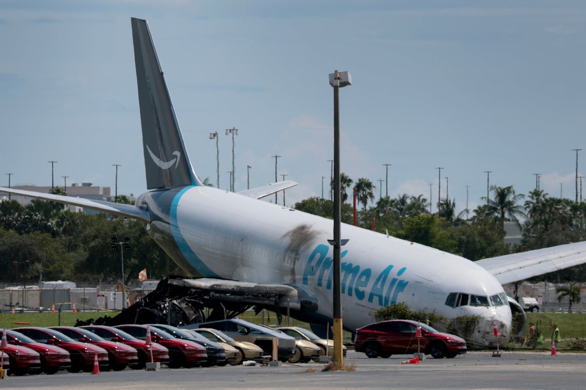 Pilot of Amazon plane that overshot Miami runway repeatedly warned they were going too fast, officials say Pilot of Amazon plane that overshot Miami runway repeatedly warned they were going too fast, officials say
