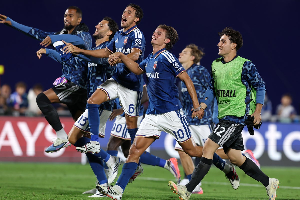 Como celebrate dream Champions League debut as Bayern Munich run rampant against Bodo/Glimt