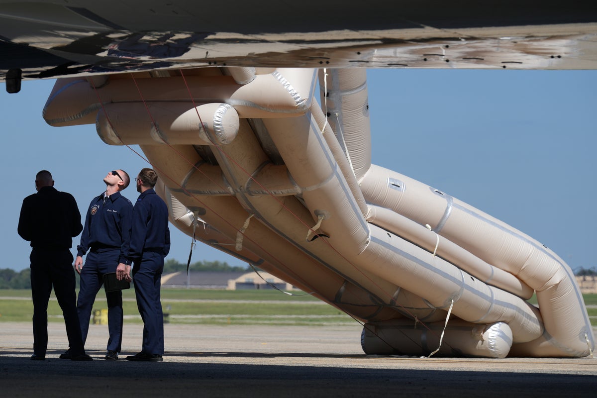 Associated Press Highlights Global News Through Weekly Photo Gallery