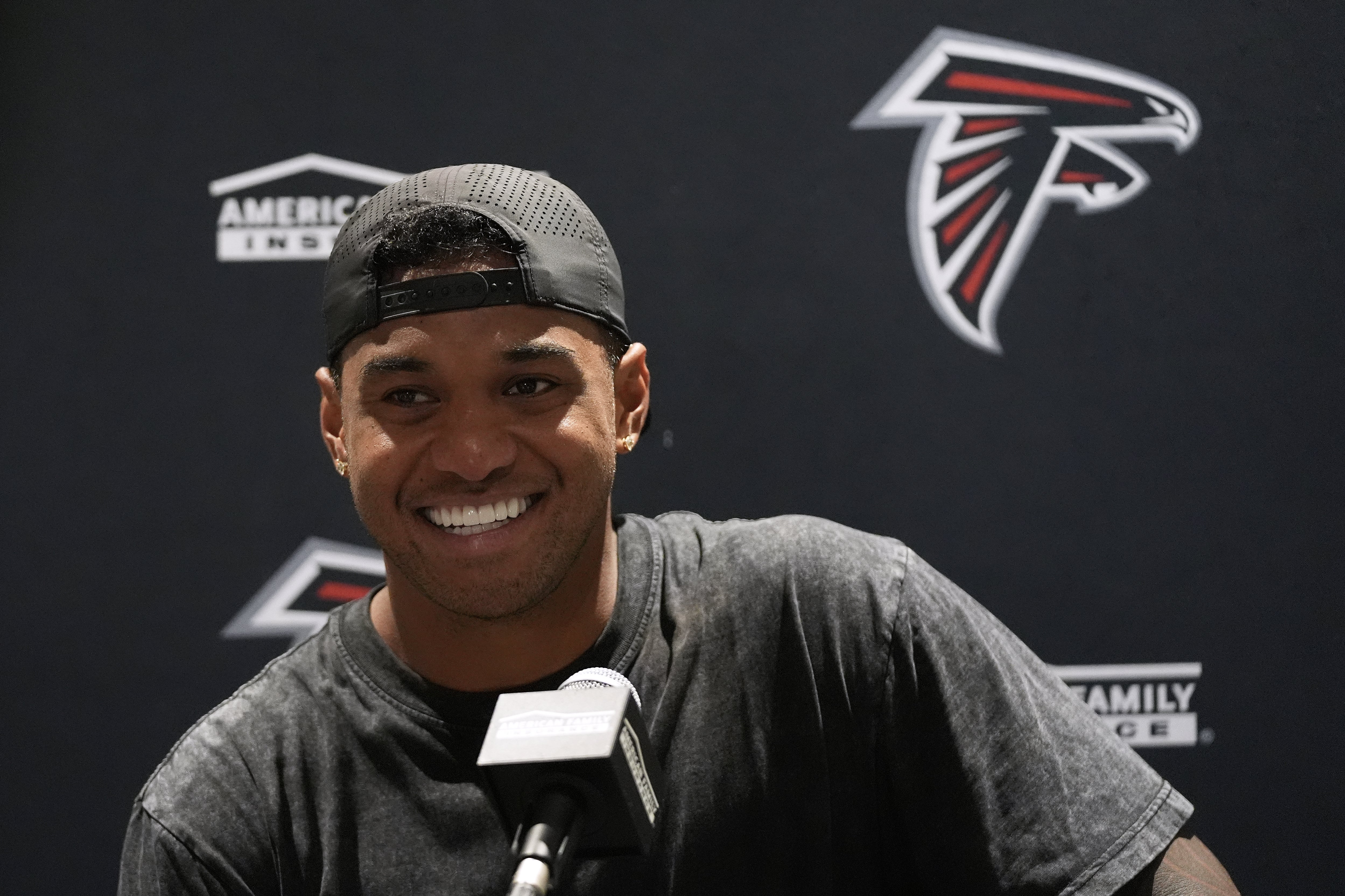 FALCONS-TAGOVAILOA