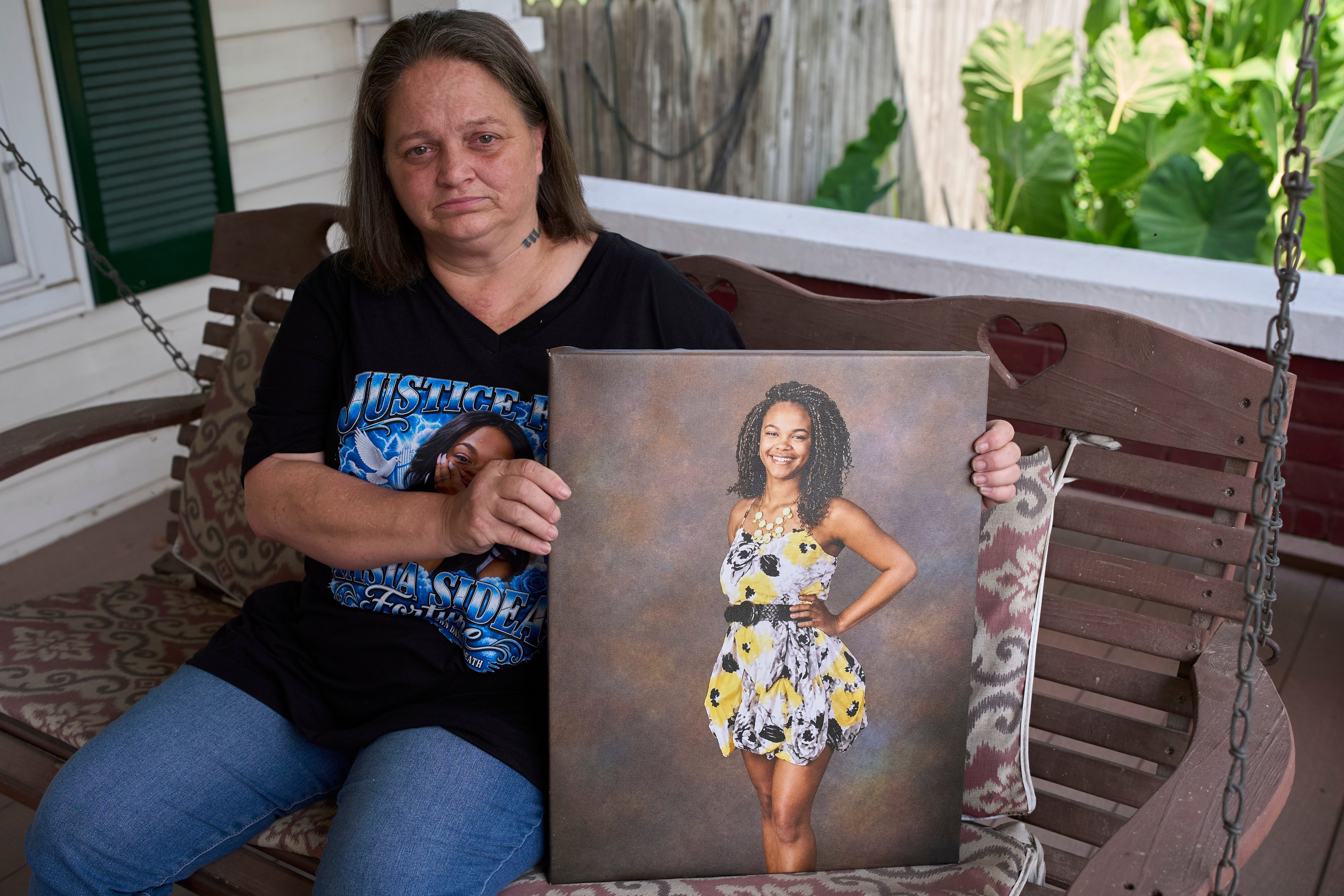 Mississippi Woman Hanging