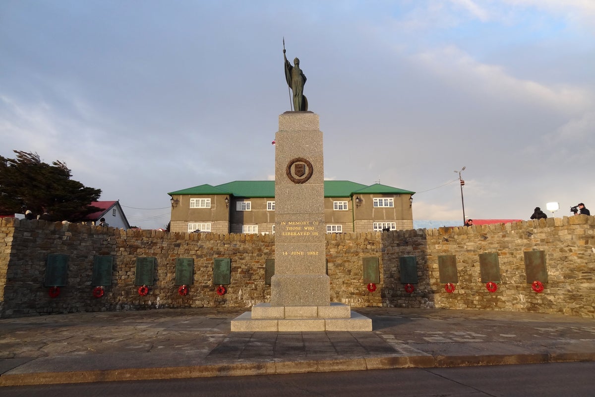 Why more than 100 British soldiers are training to ‘recapture Falkland Islands’
