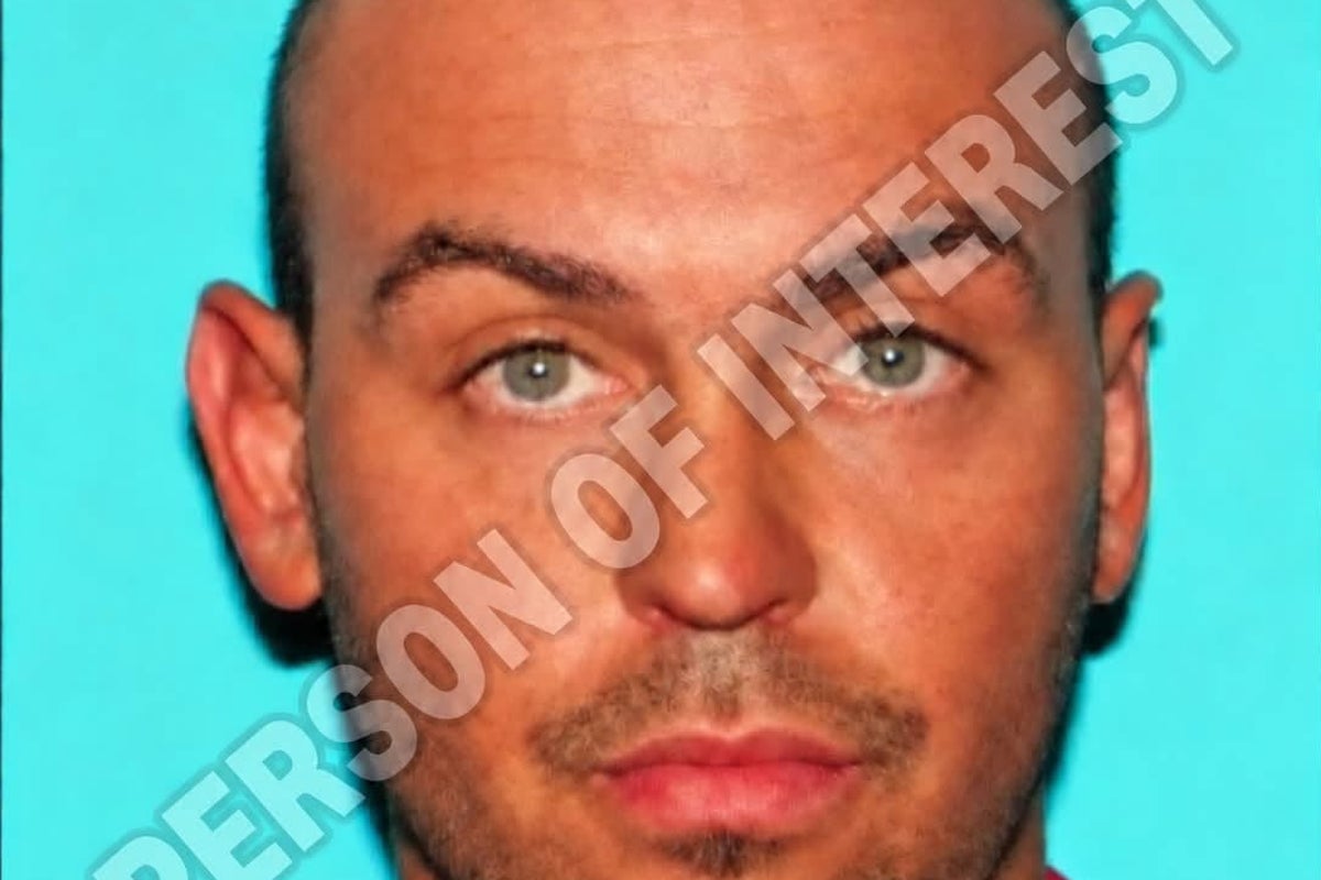 Manhunt launched after 4 killed and child wounded in Louisiana stabbing spree Manhunt launched after 4 killed and child wounded in Louisiana stabbing spree