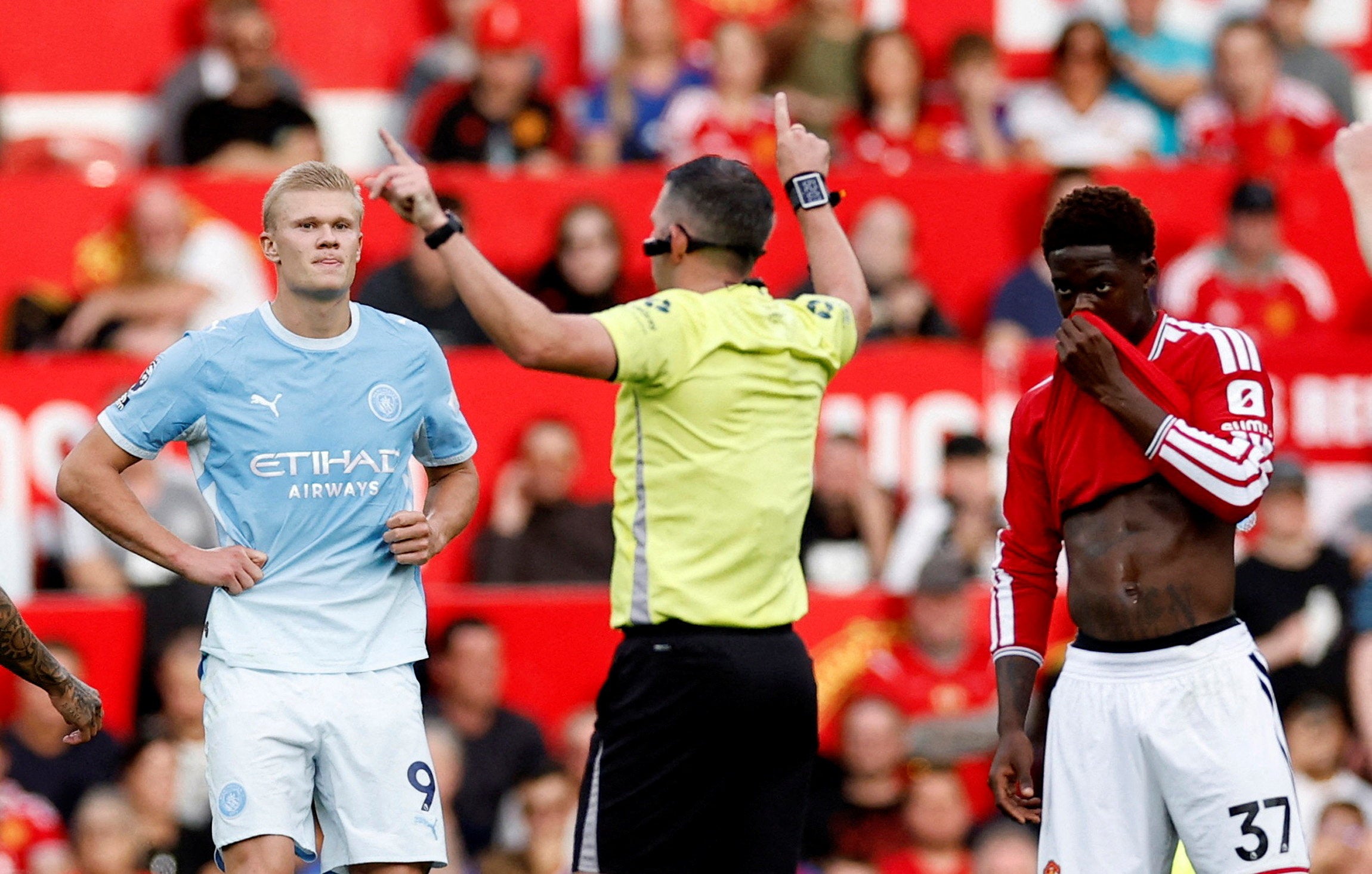 There was confusion and a long delay before Haalands’ goal was awarded