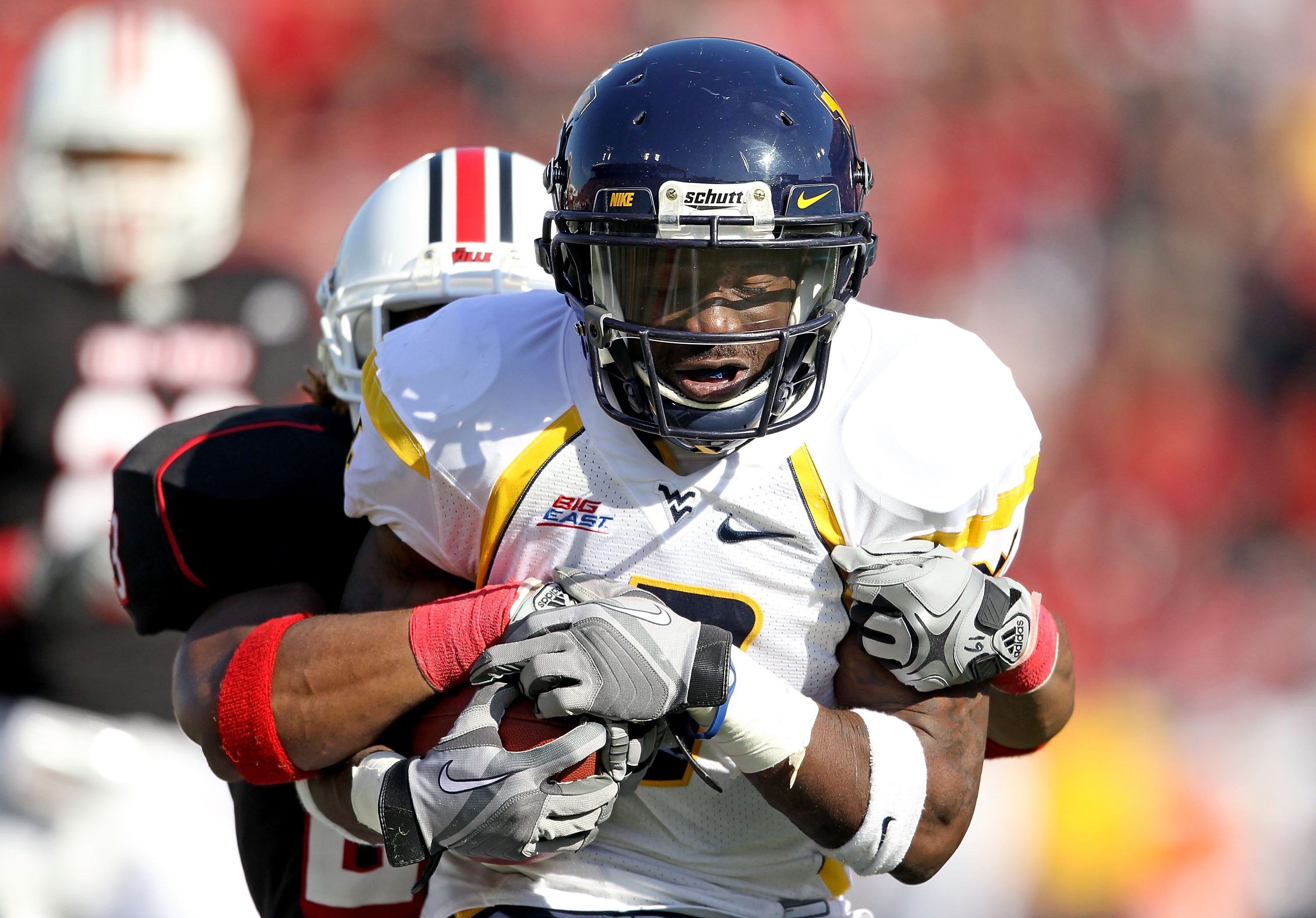 West Virginia football legend arrested on felony strangulation charge