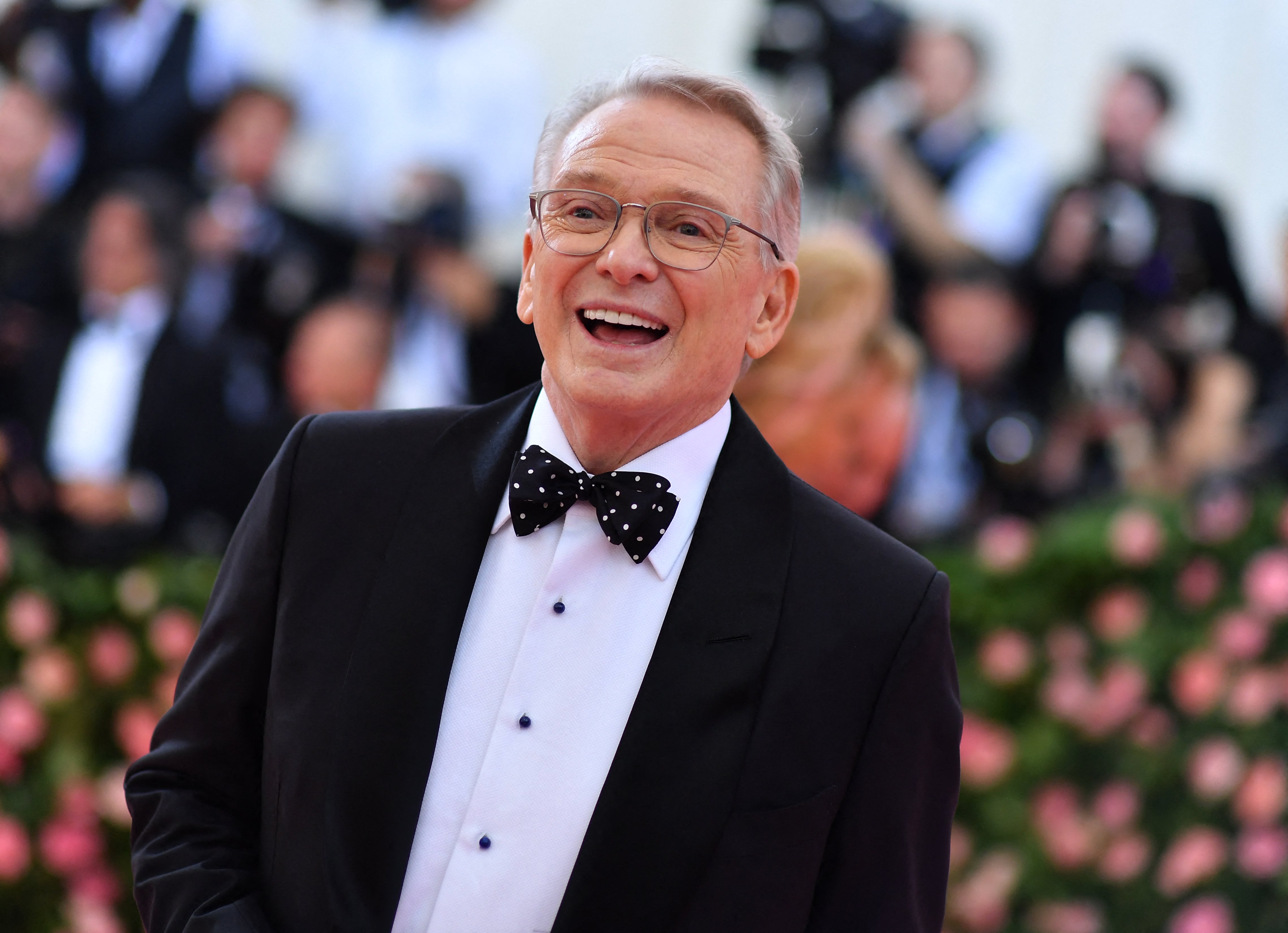 Renowned celebrity fashion designer Bob Mackie dies at 87