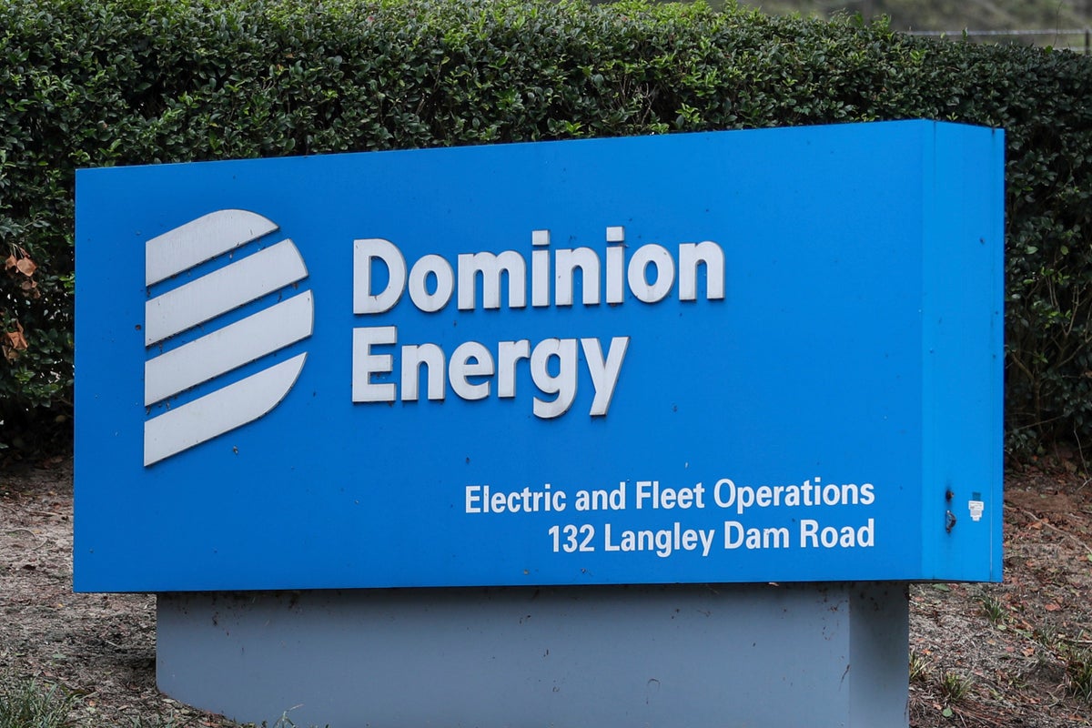 Energy giants seeking to merge say theyll extend Virginia residents bill credits and add jobs Energy giants seeking to merge say theyll extend Virginia residents bill credits and add jobs