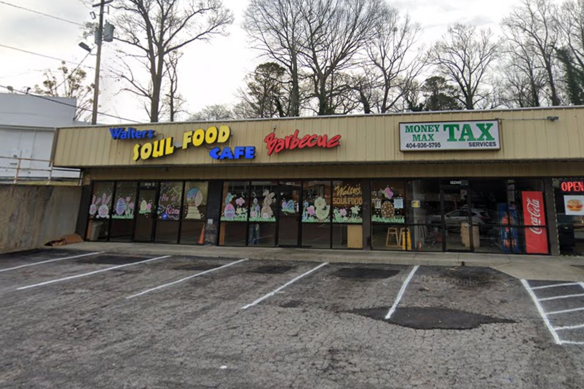 Dead man found stuck in kitchen vent at Atlanta soul food cafe Dead man found stuck in kitchen vent at Atlanta soul food cafe