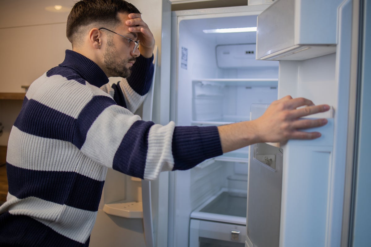 Students skipping meals and getting second jobs to meet living costs, report finds