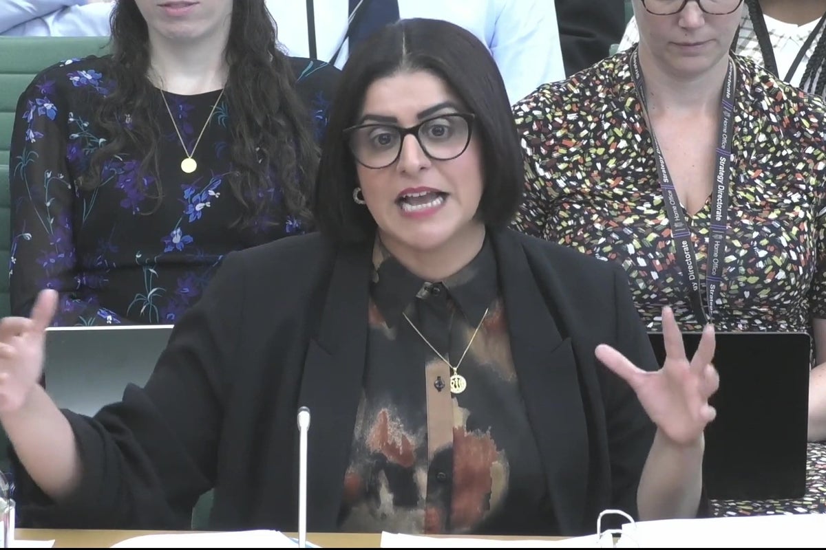 Grooming gang victim amongst survivors mistakenly sent letters about perpetrators’ early release, home secretary says Grooming gang victim amongst survivors mistakenly sent letters about perpetrators’ early release, home secretary says