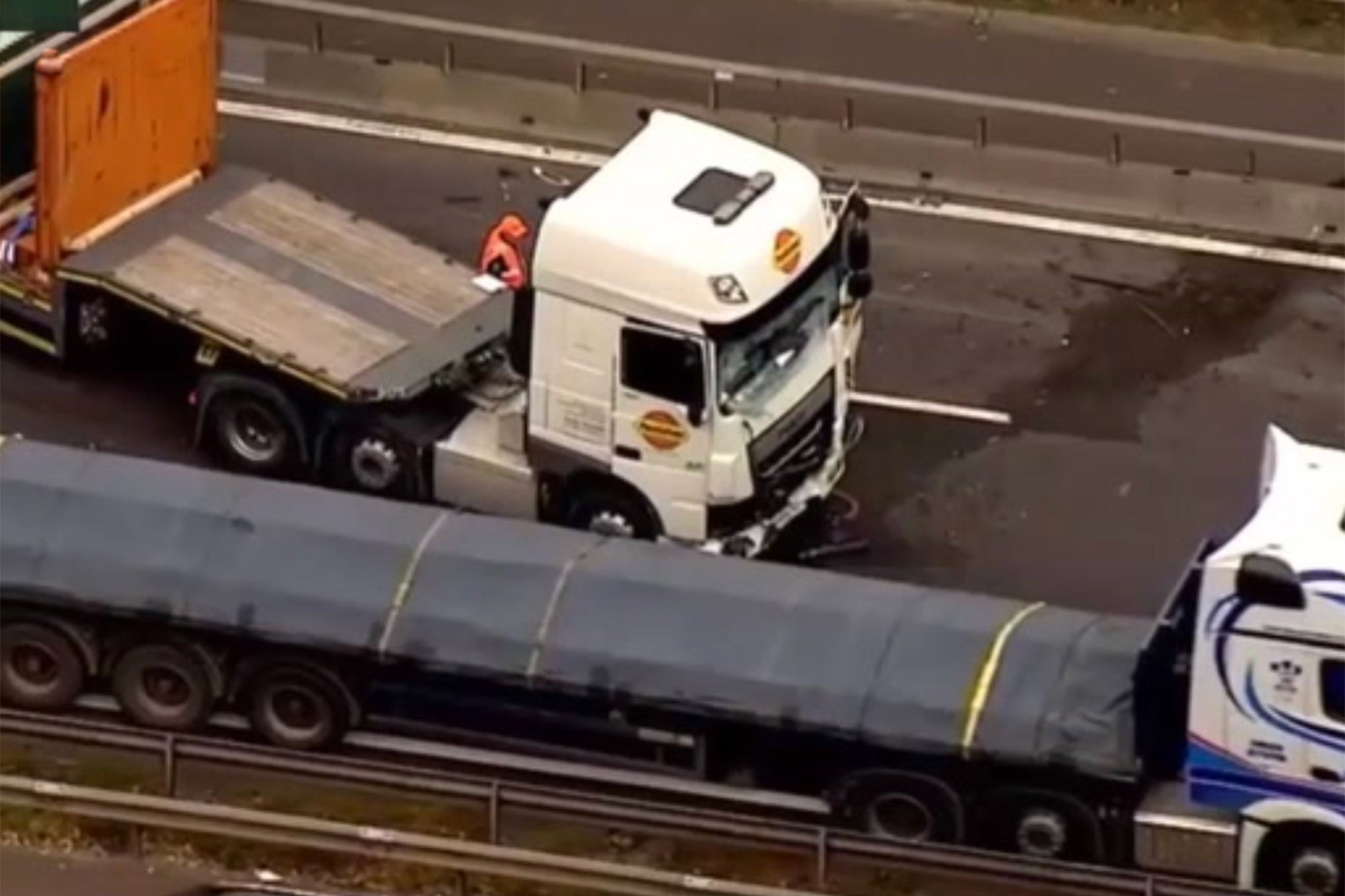 300 litres of diesel spilled across UK motorway in lorry crash sparking ...
