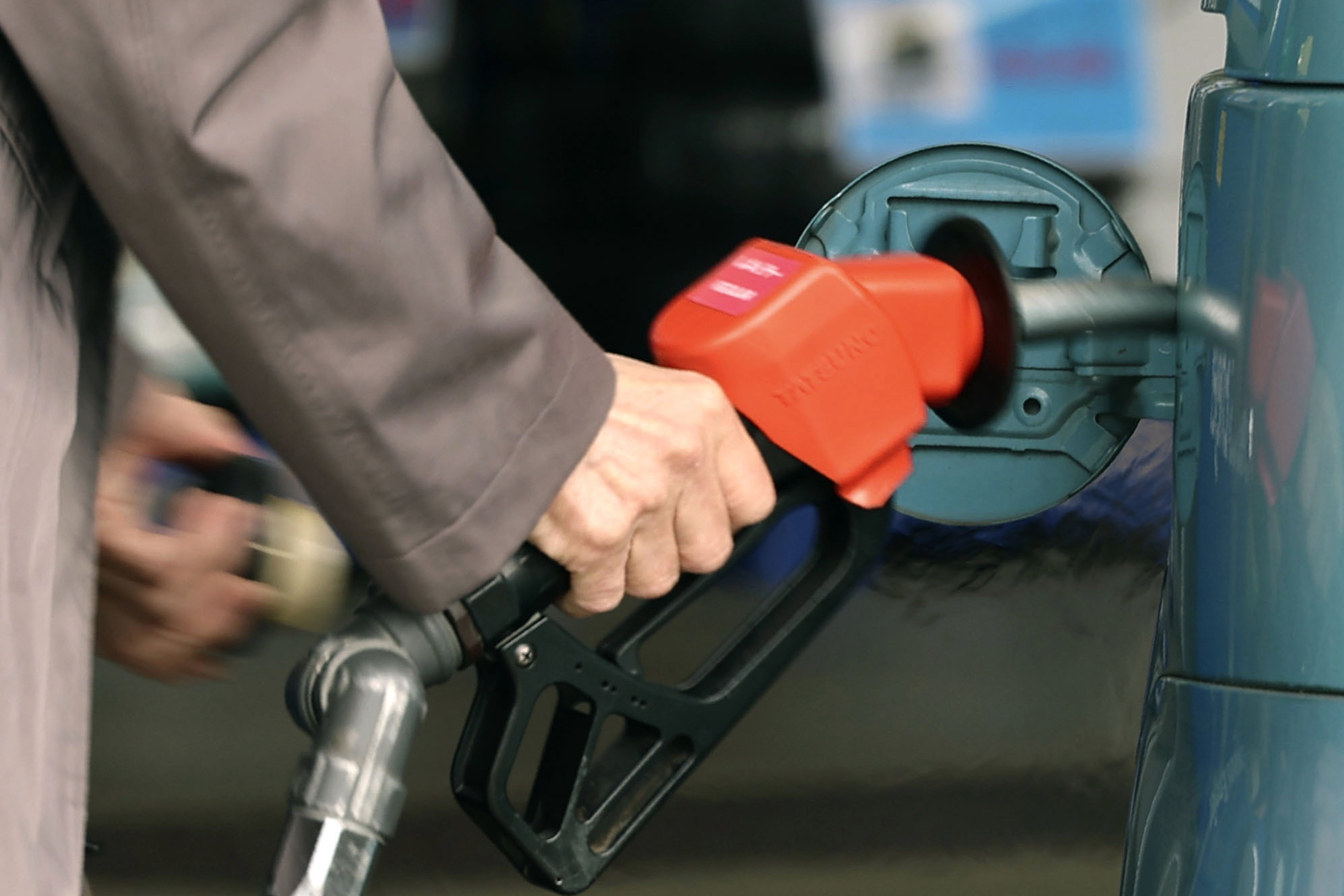 independent.co.uk - Yuri Kageyama - Japan records a trade deficit for 4th month as oil imports soar