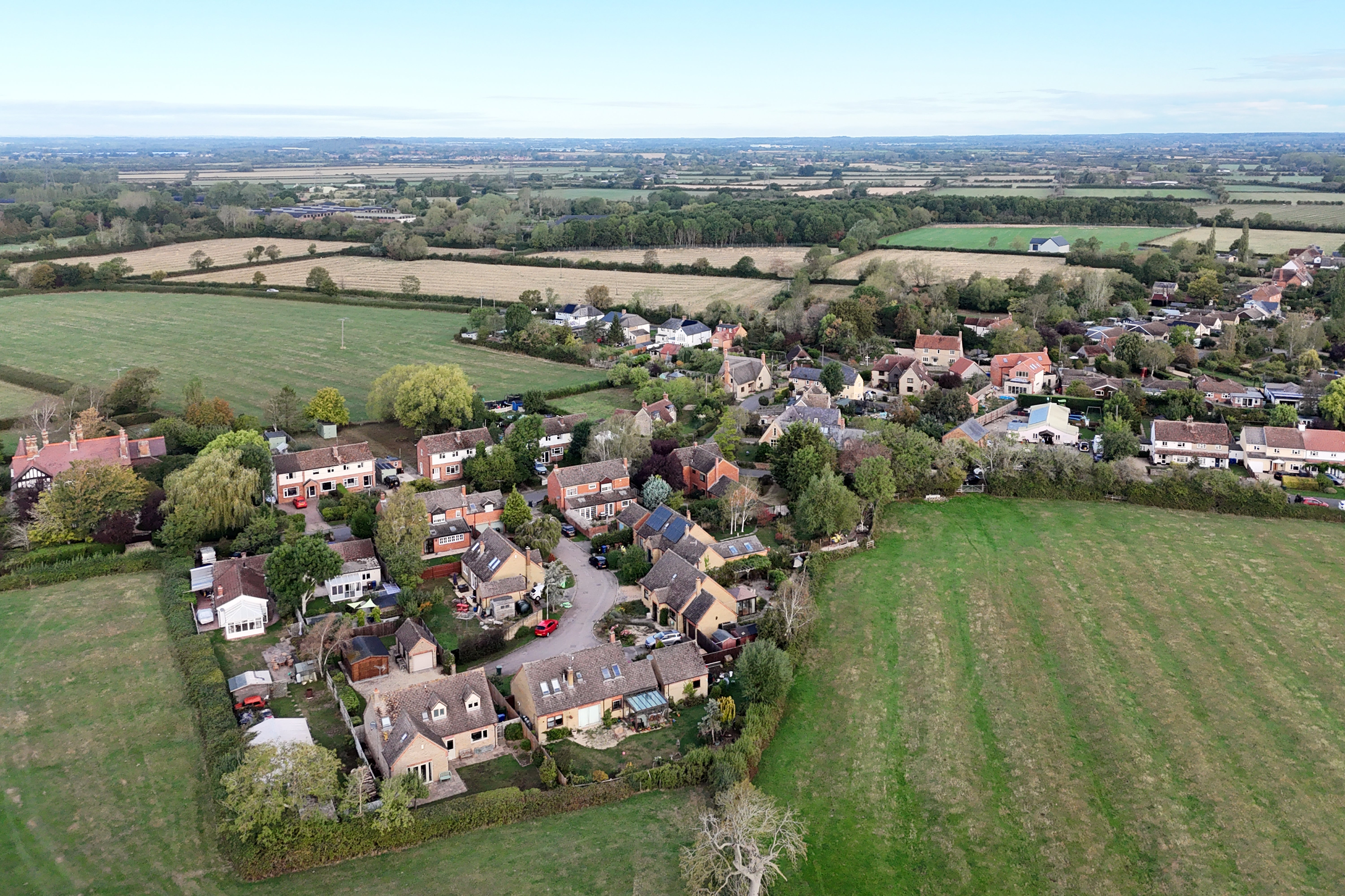 The people of Piddington have voted to secede from the UK after the Government announced plans to house 1,256 male asylum seekers at a nearby former military base