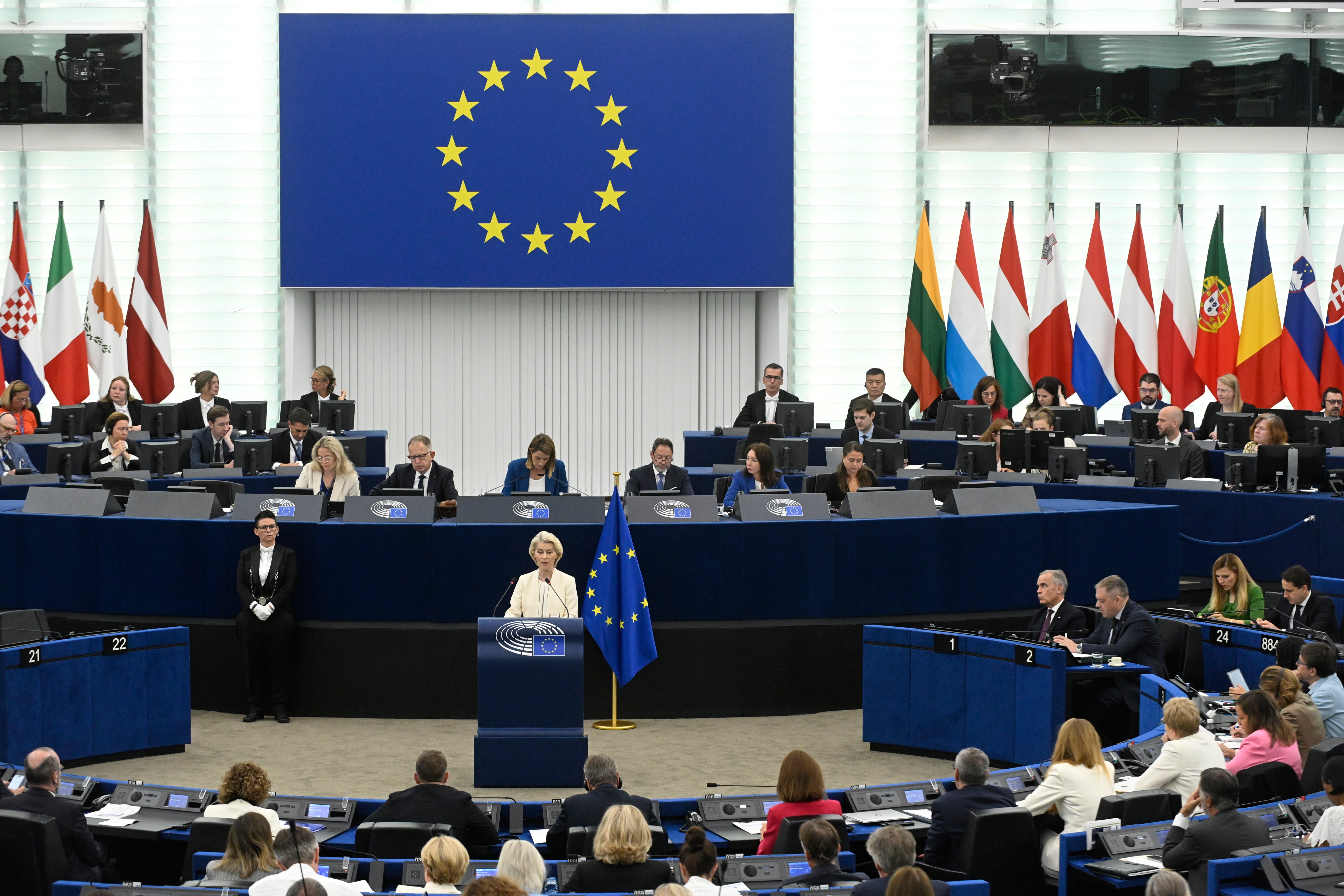 European Union opens door for Canada to become its first associate member