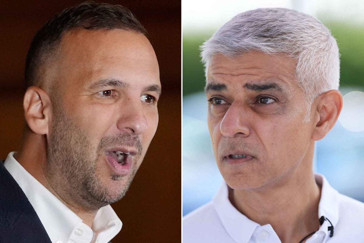 London Mayor uses Urdu to address Green leader during City Hall meeting