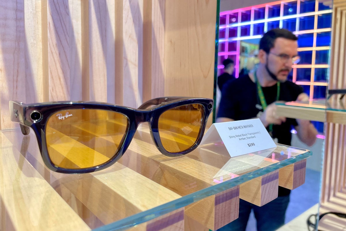 Australia mulls first-ever smart glasses ban for certain workplaces