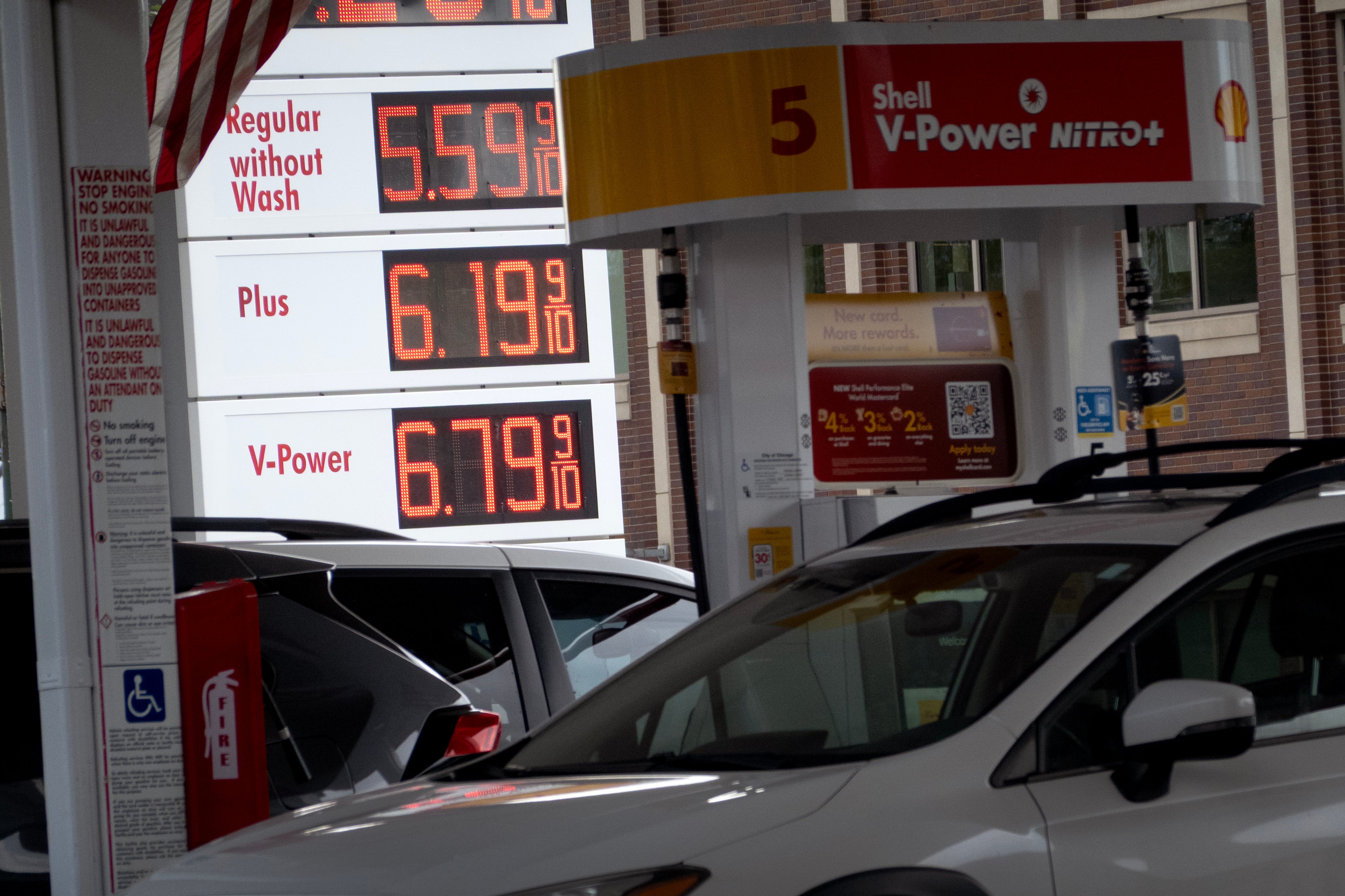 Gas prices are displayed at a gas station on September 15, 2026 in Chicago, Illinois. Gas prices across the United States continue to rise as the war with Iran has disrupted the global flow of crude oil. (Photo by Scott Olson/Getty Images)