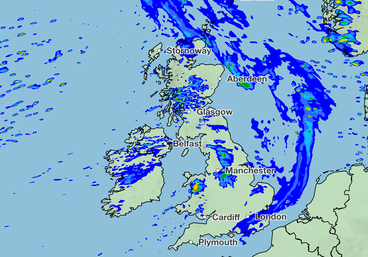 Heavy rain and wind expected across UK ahead of weekend sunny spell