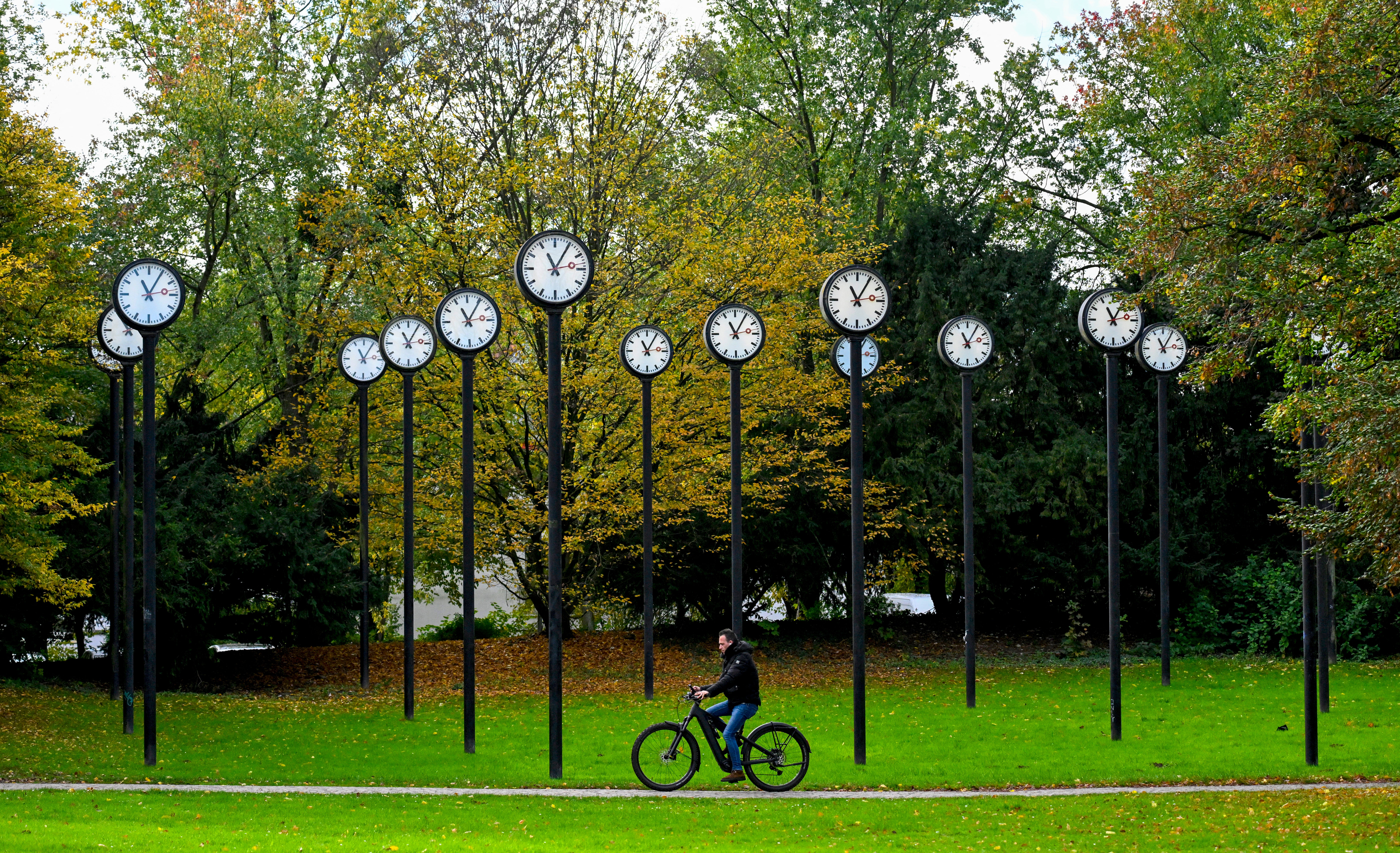 Multiple studies have analyzed why the days feel shorter as you age