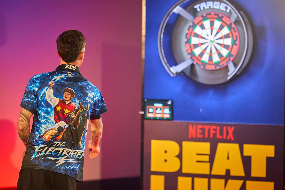 Hopefuls travel from far and wide in a bid to beat Luke Littler and win £501,000