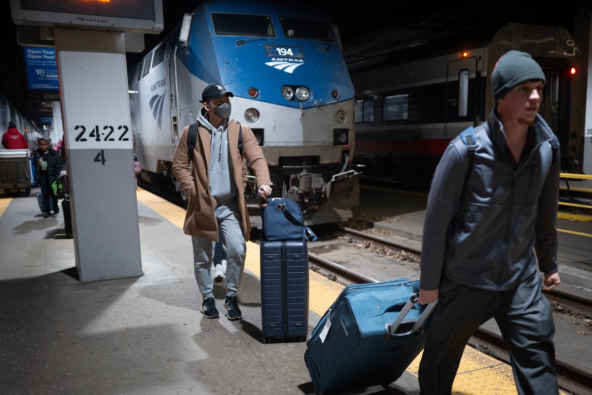 Alert from health officials as it emerges person with measles traveled from Chicago to LA by train