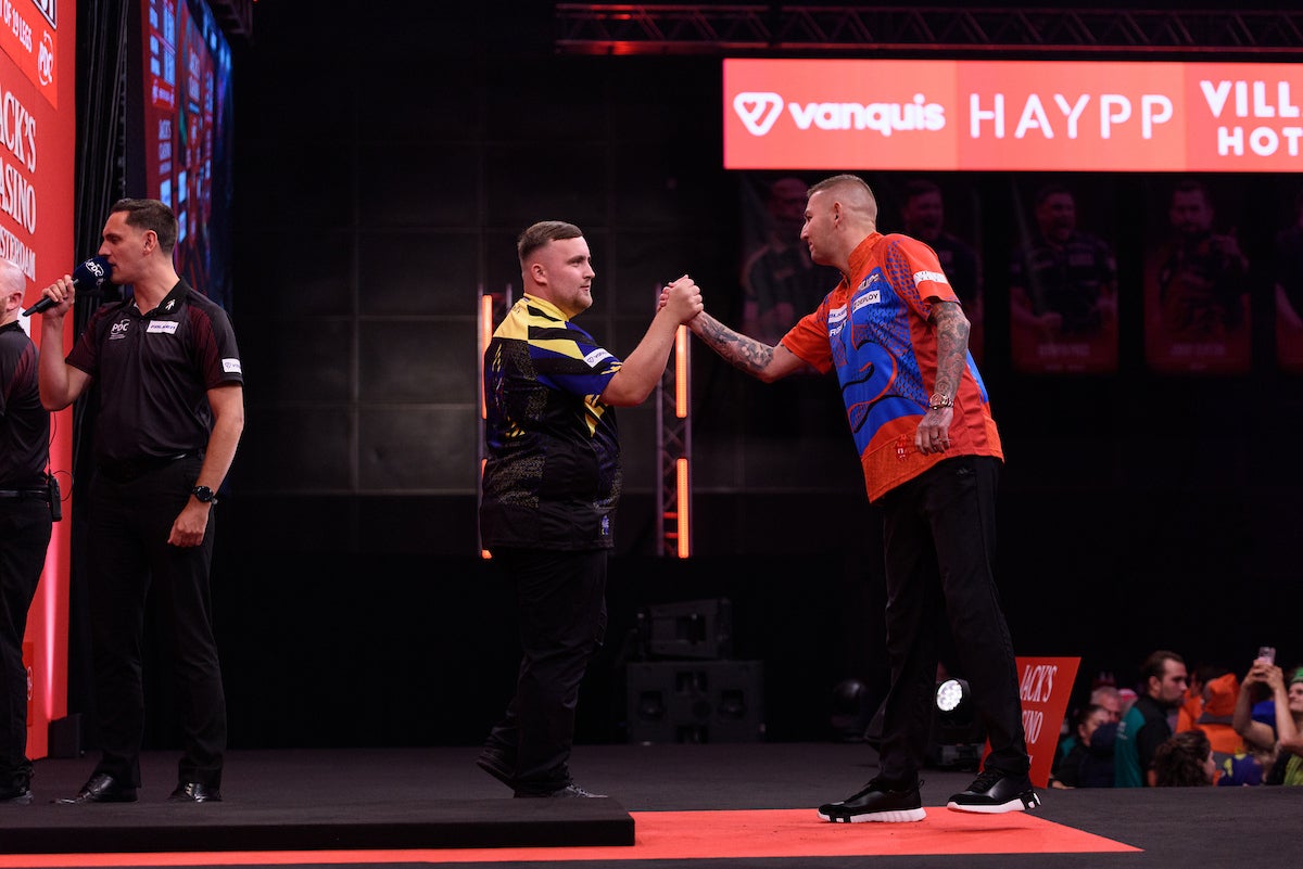 Luke Littler and Nathan Aspinall played a thrilling match (Kelly Deckers/PDC)