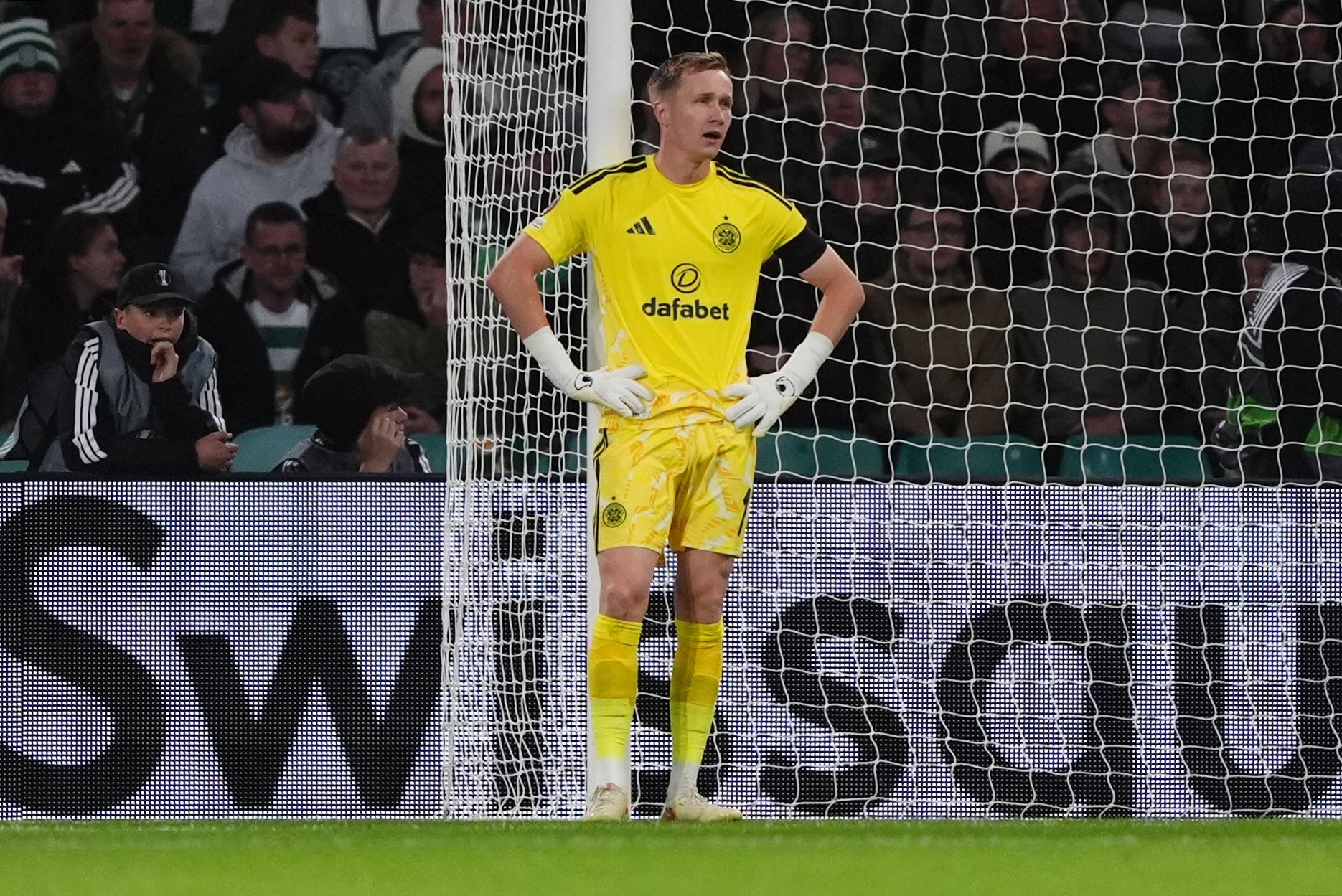 Will Viljami Sinisalo start in goal?