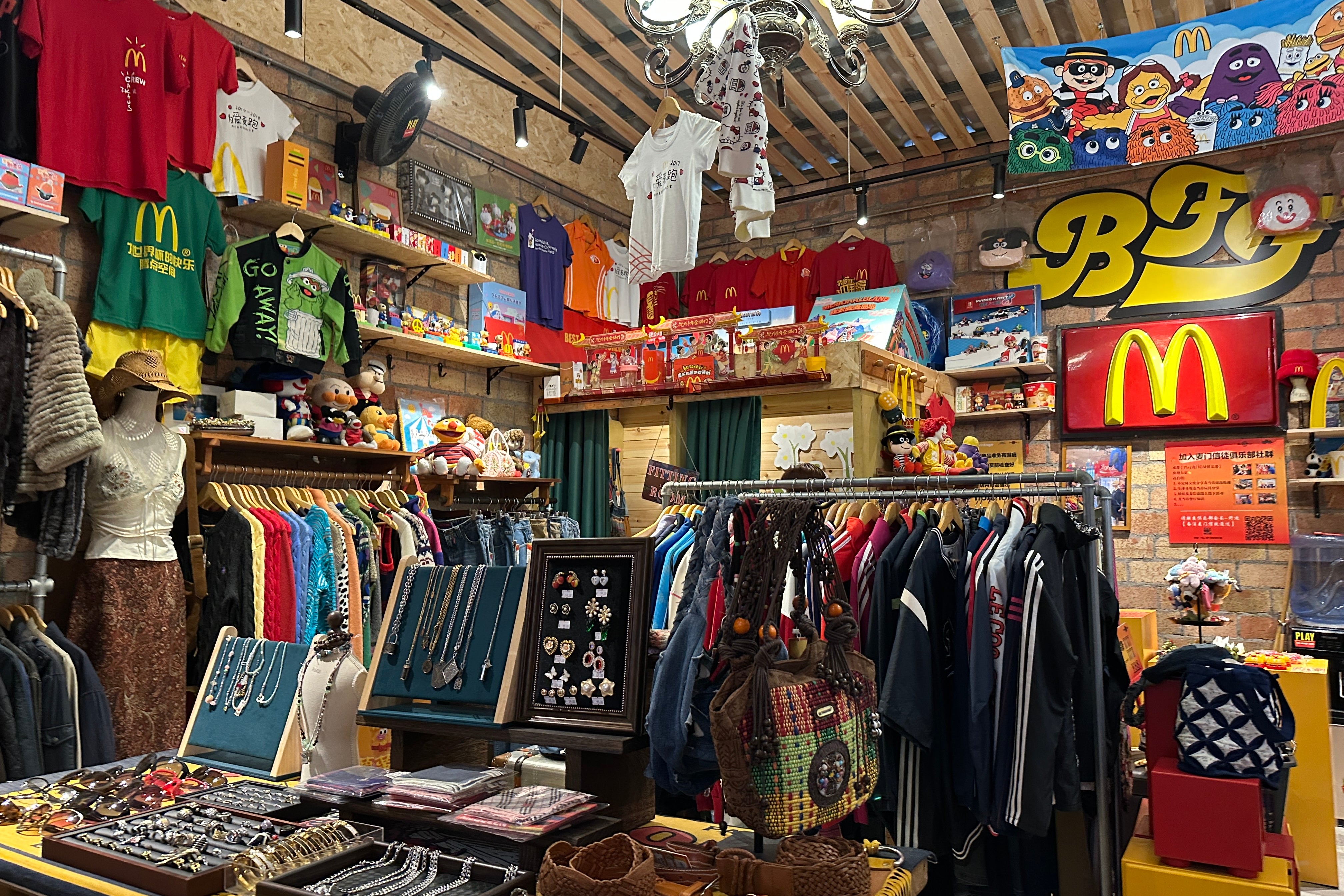 Vintage shopping in one of the city’s many stores (Venus Wong)