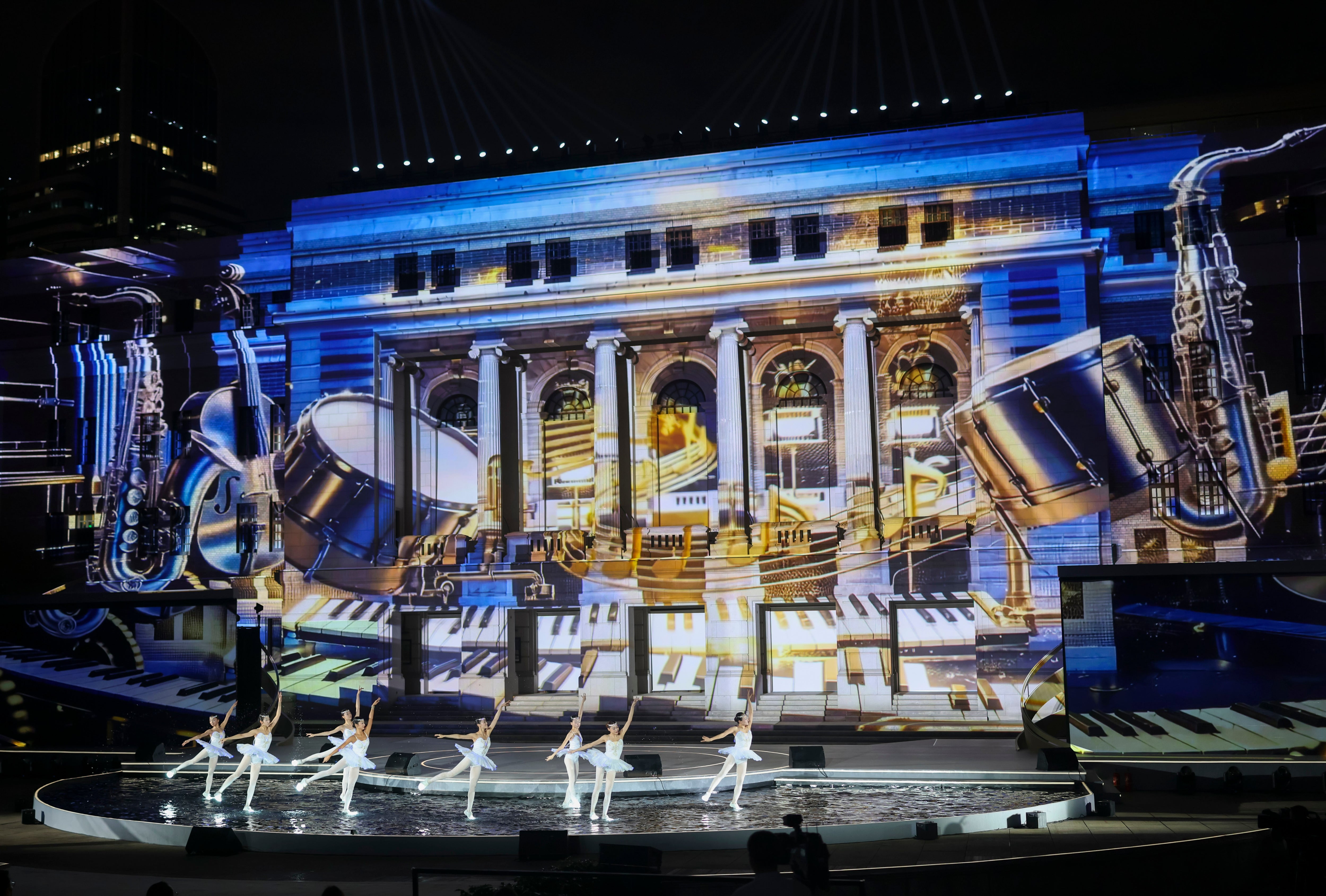 independent.co.uk - He Qi - Lights transform city into dazzling canvas