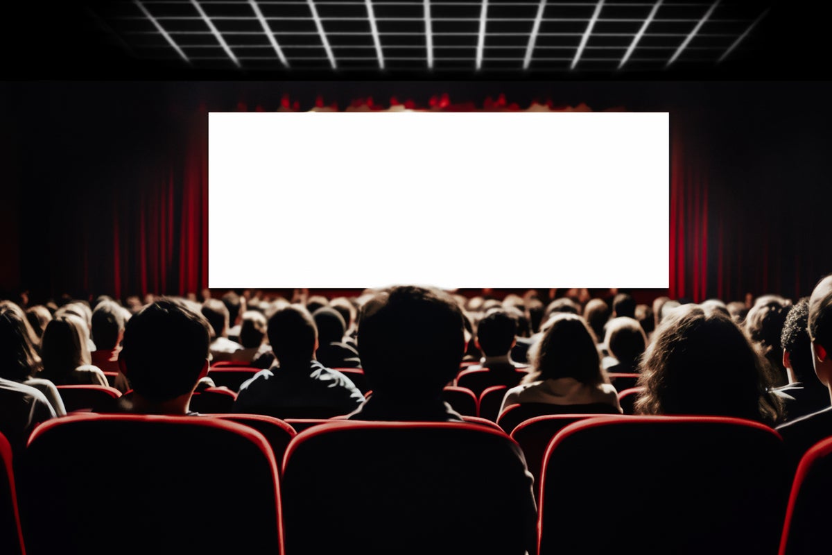 Man arrested at AMC after pepper spraying fellow moviegoer for using phone
