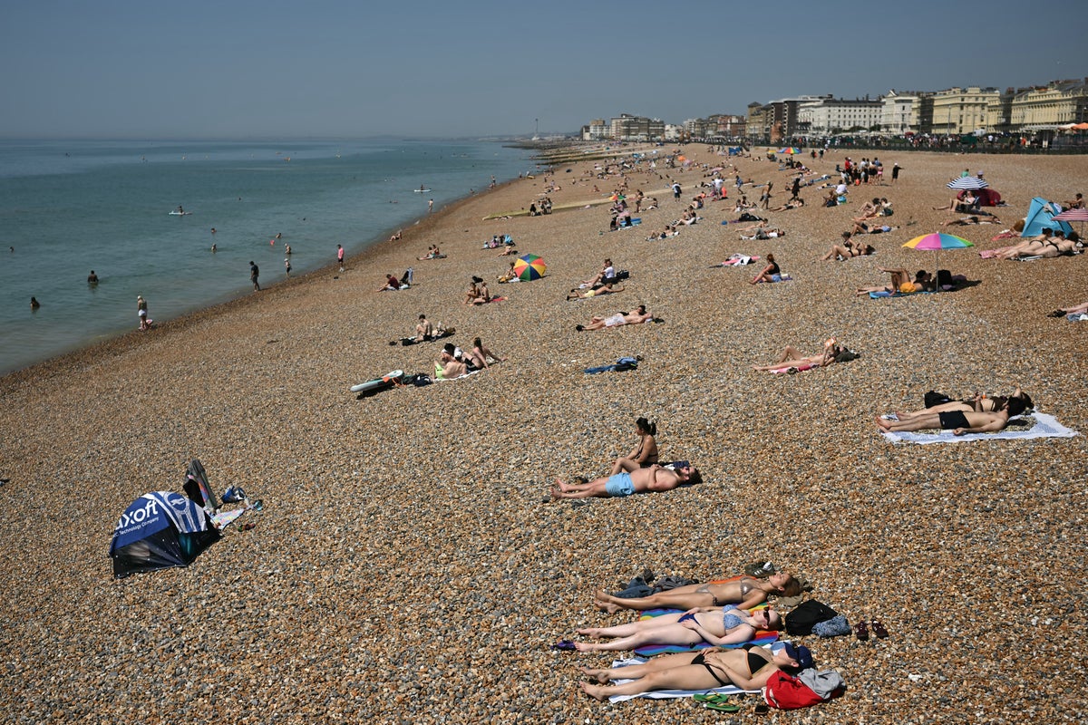 Police release report on three sisters who died at sea near Brighton Beach