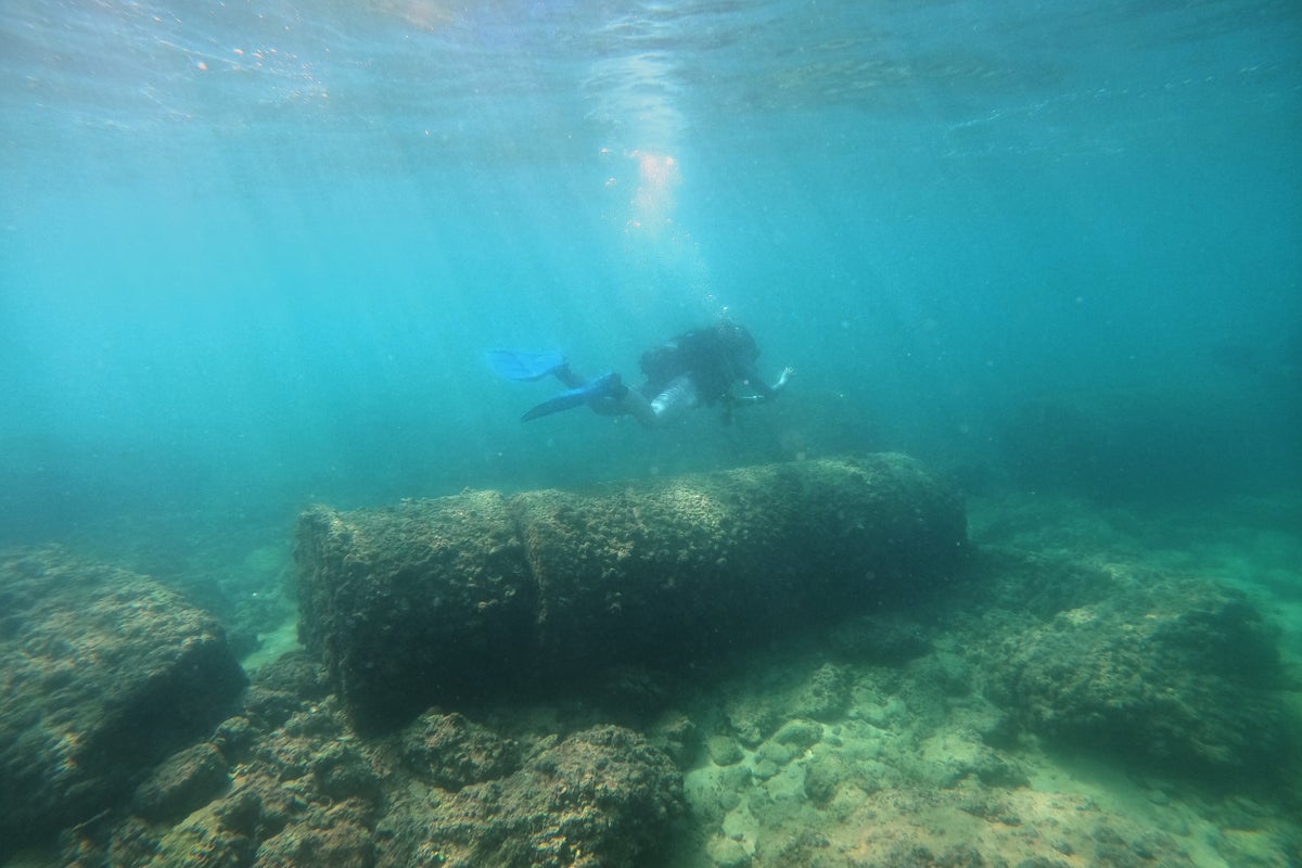 Photos of divers exploring Tyre’s ancient ruins after the Israel-Hezbollah ceasefire