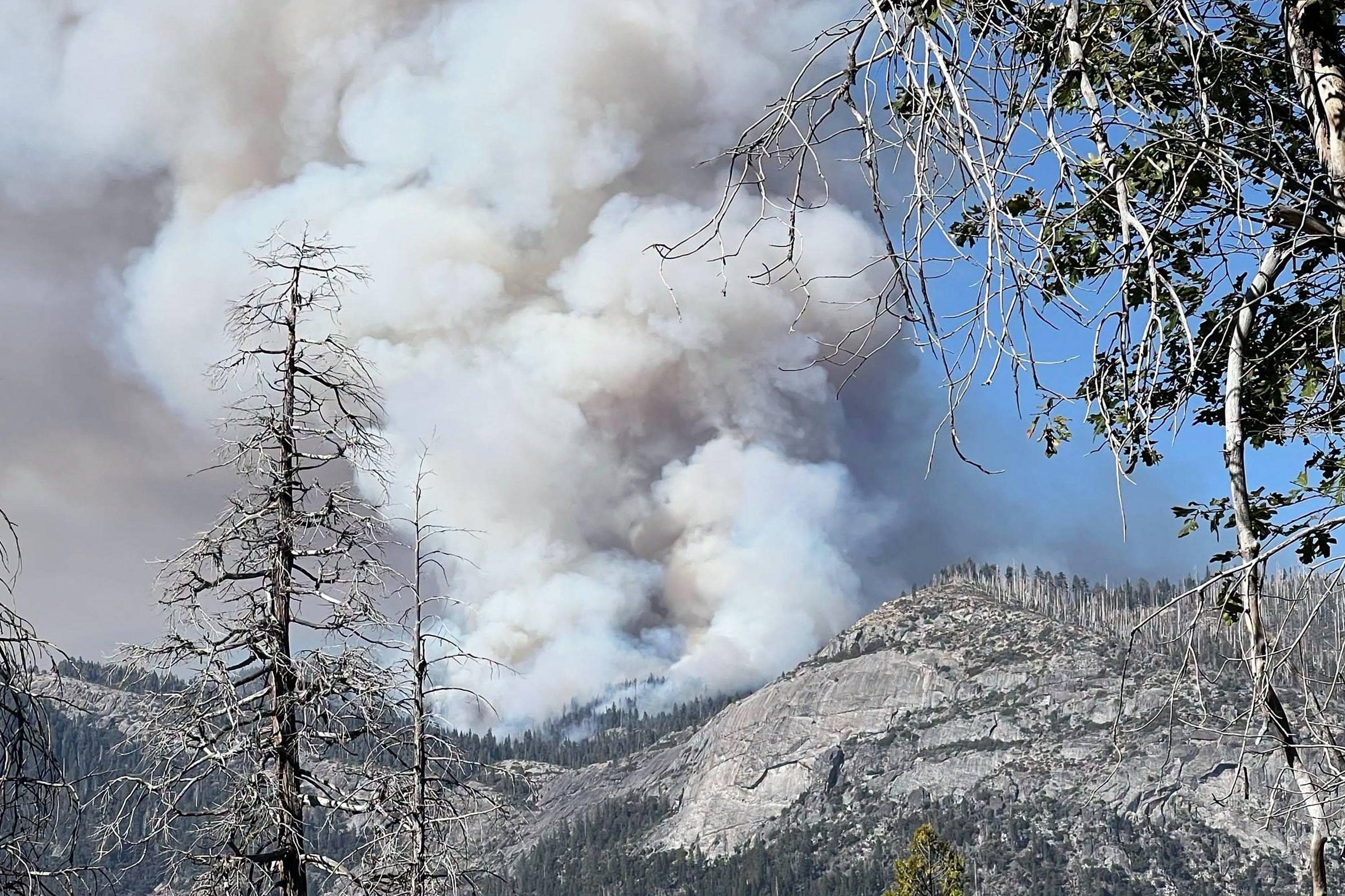Around 580 personnel are tackling the Dome Fire, which ignited on 15 September near Wawona, California