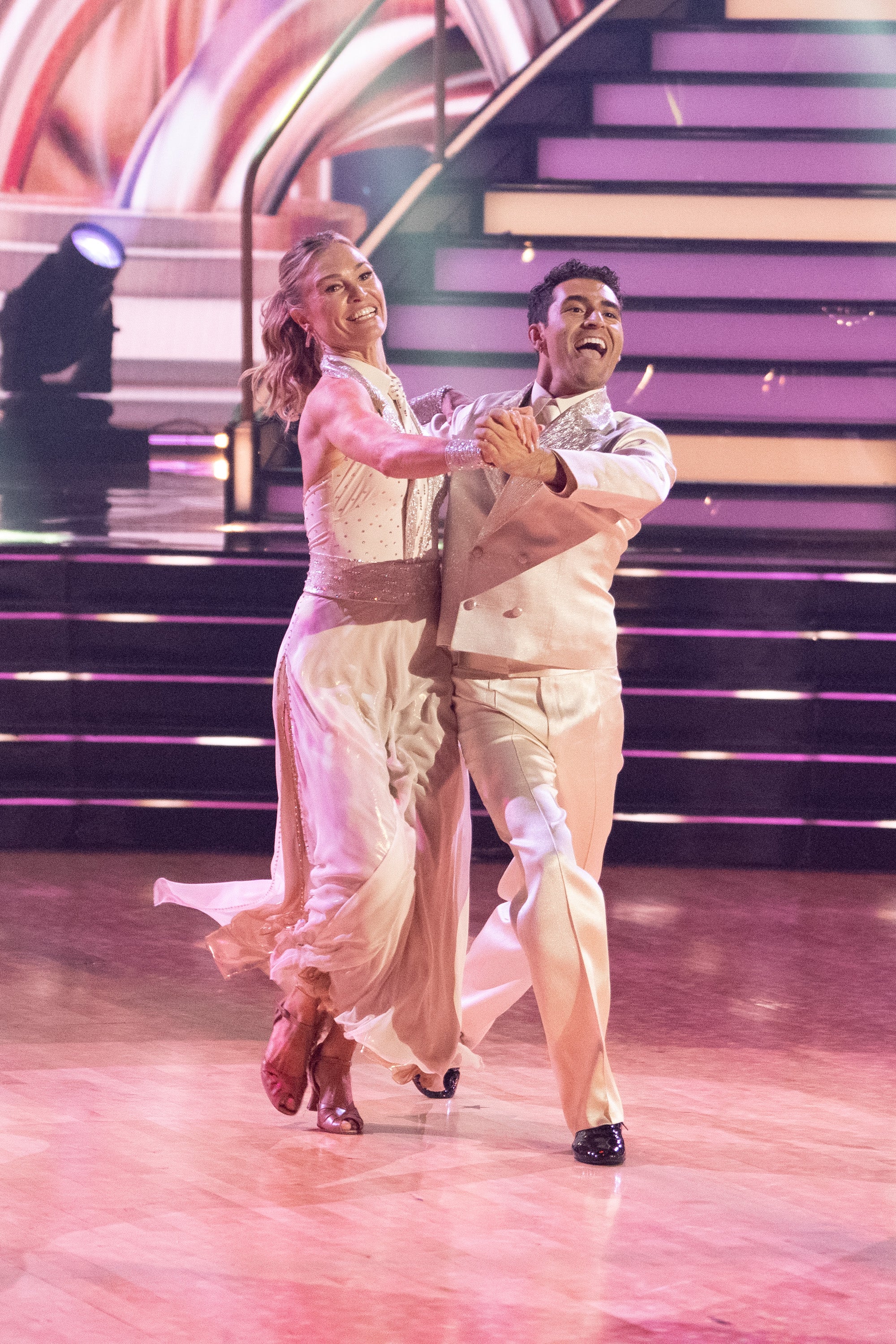 Julia and Ezra scored a 19 out of 30 from the judges during week 3 (Disney)