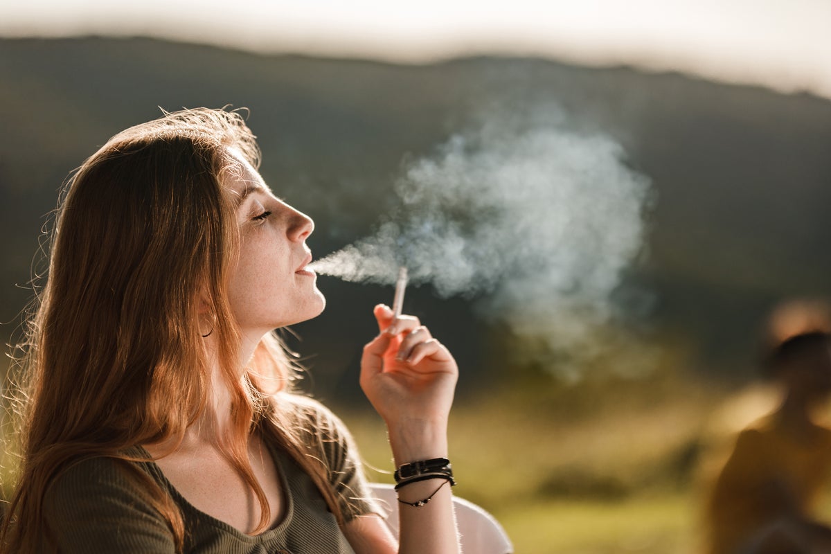Study links smoking exposure to fertility changes in both men and women